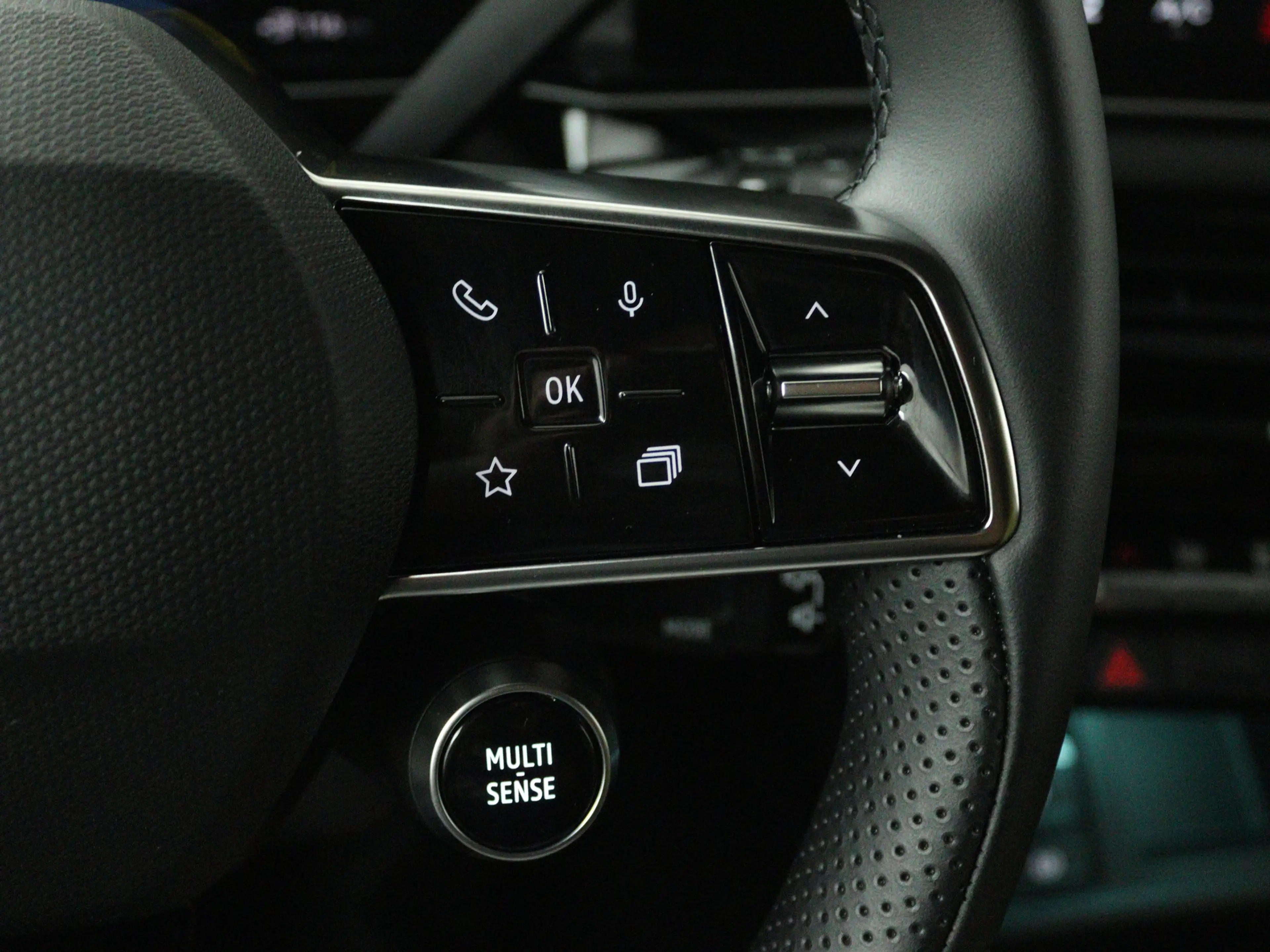 Renault R 5 comfort range iconic cinq 52 kWh | Google | Stoel — photo 12