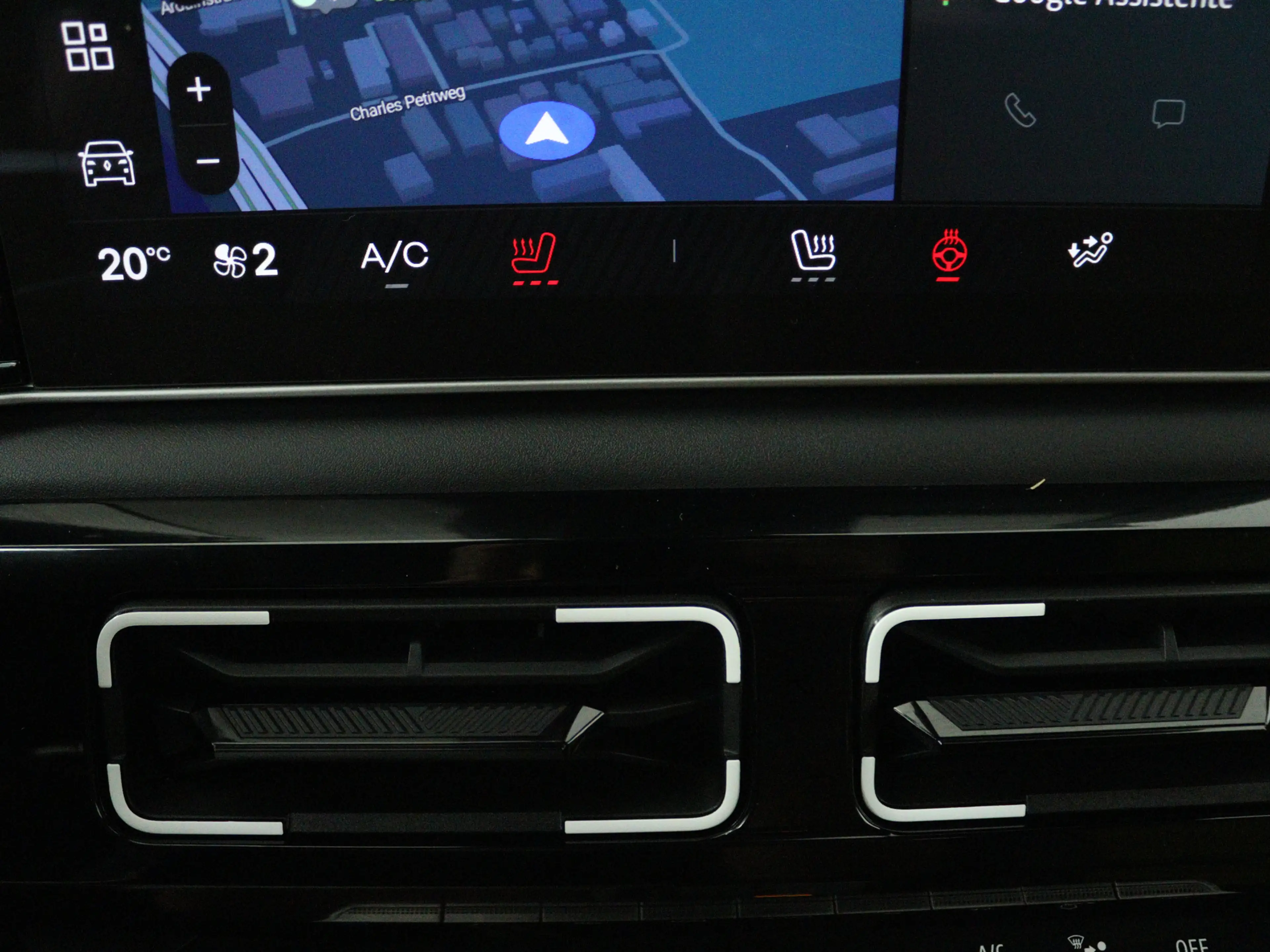Renault R 5 comfort range iconic cinq 52 kWh | Google | Stoel — photo 9