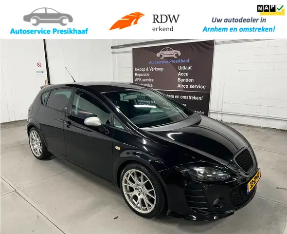 SEAT Leon 1.6 Sport NAVIGATIE / 18" SPORTVELGEN / NW BANDEN