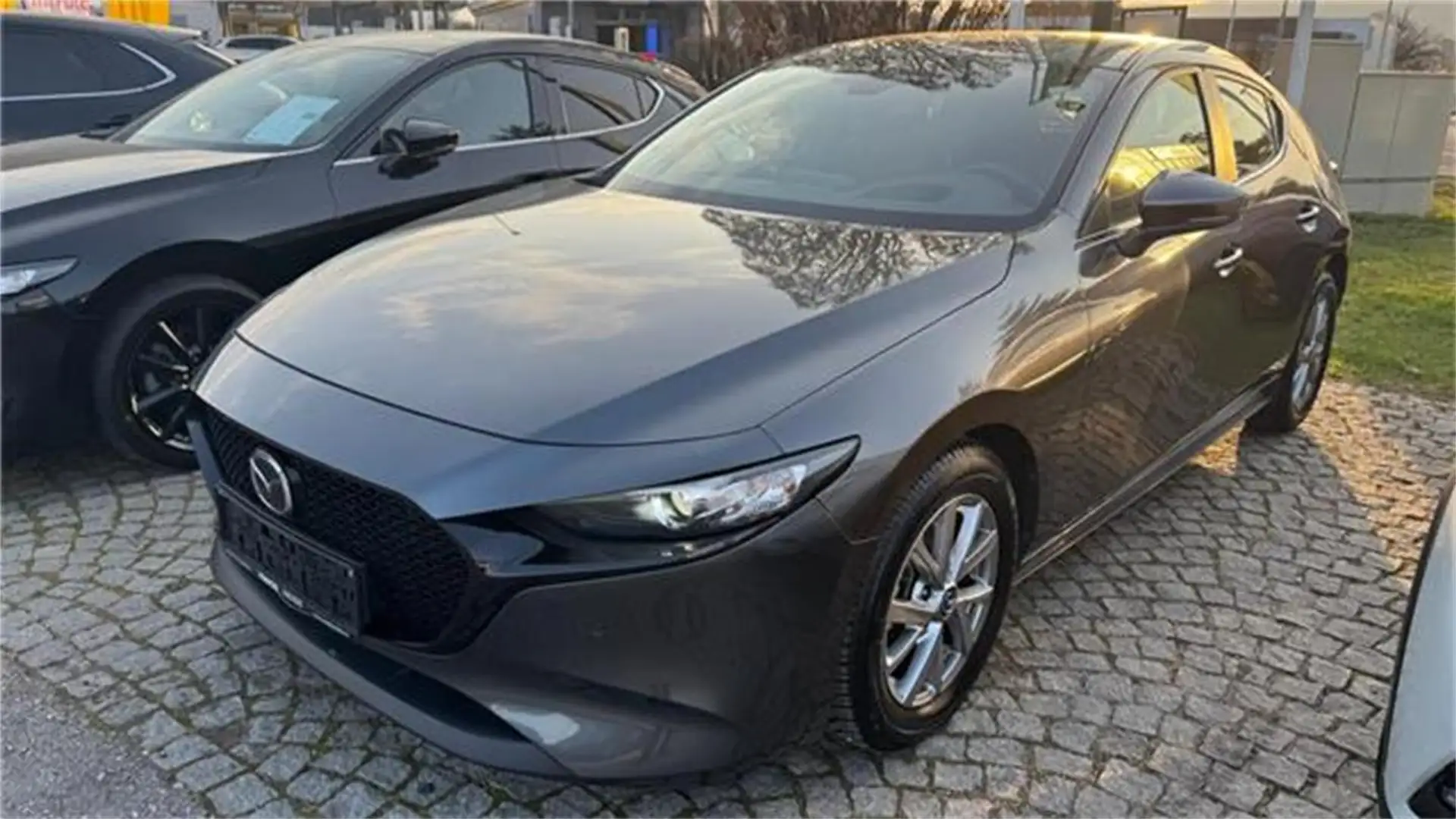 Mazda 3 e-Skyactiv-G122 Comfort+ Aut. Automatik mit Anhä Grau - 1