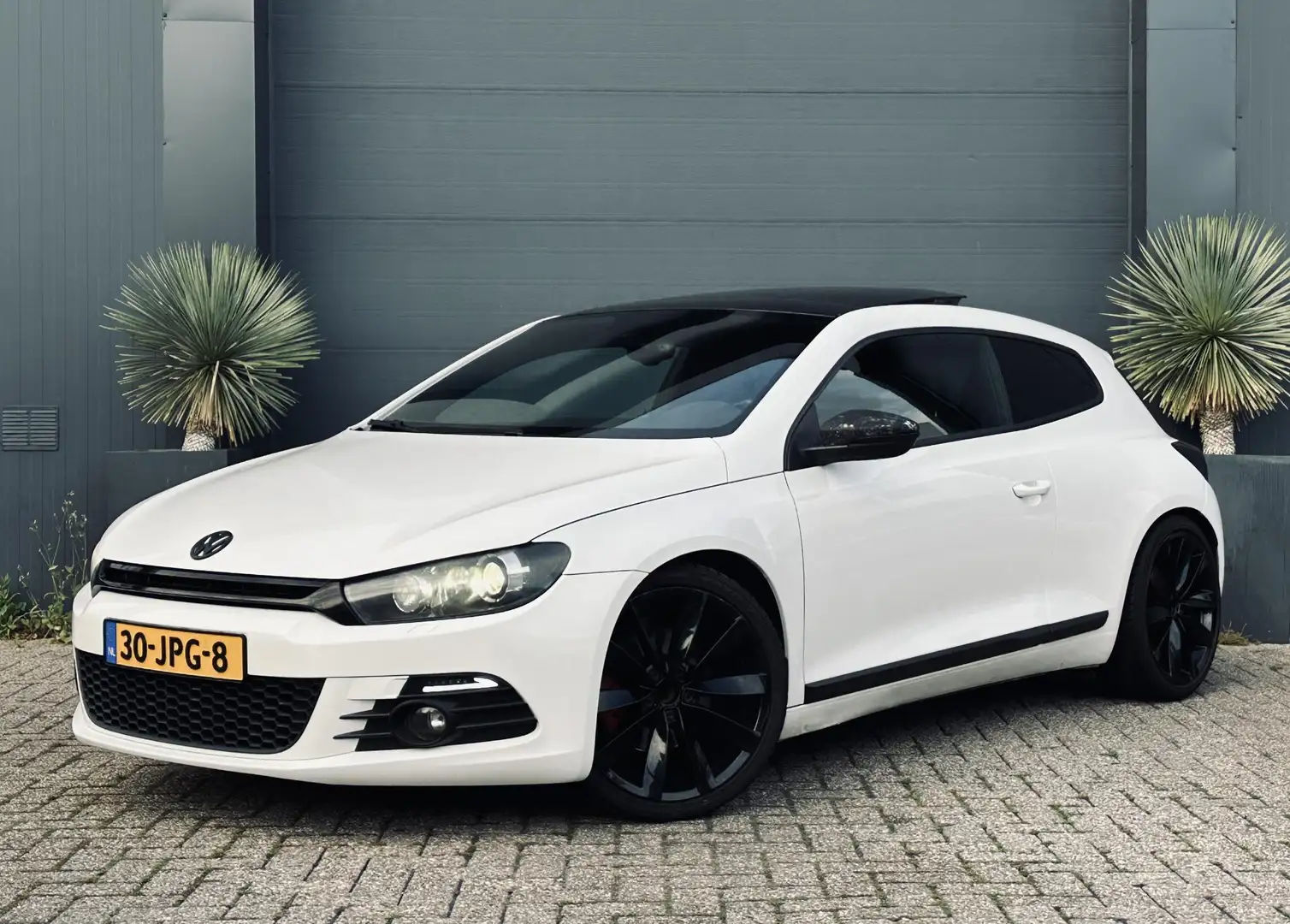 Volkswagen Scirocco 1.4 TSI Highline Plus Wit - 2
