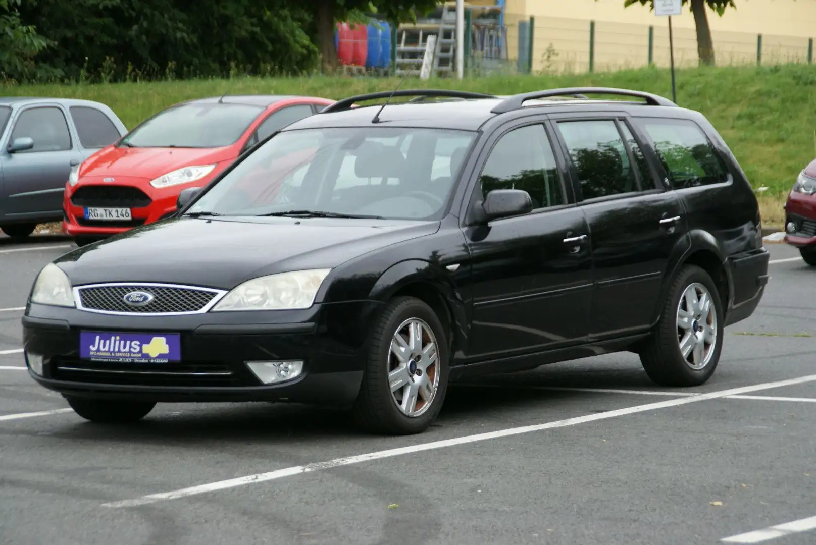 Ford Mondeo Turnier Ghia 1.8 SHZ Klima Noir - 2