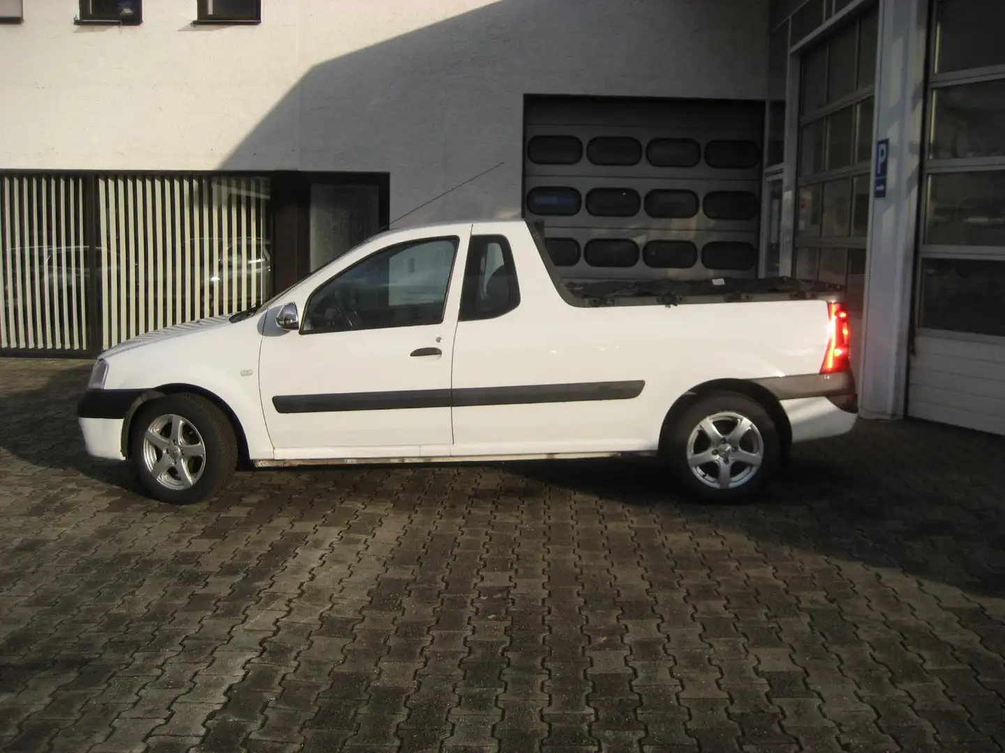 Dacia Logan Pickup Ambiance 1.6 White - 2