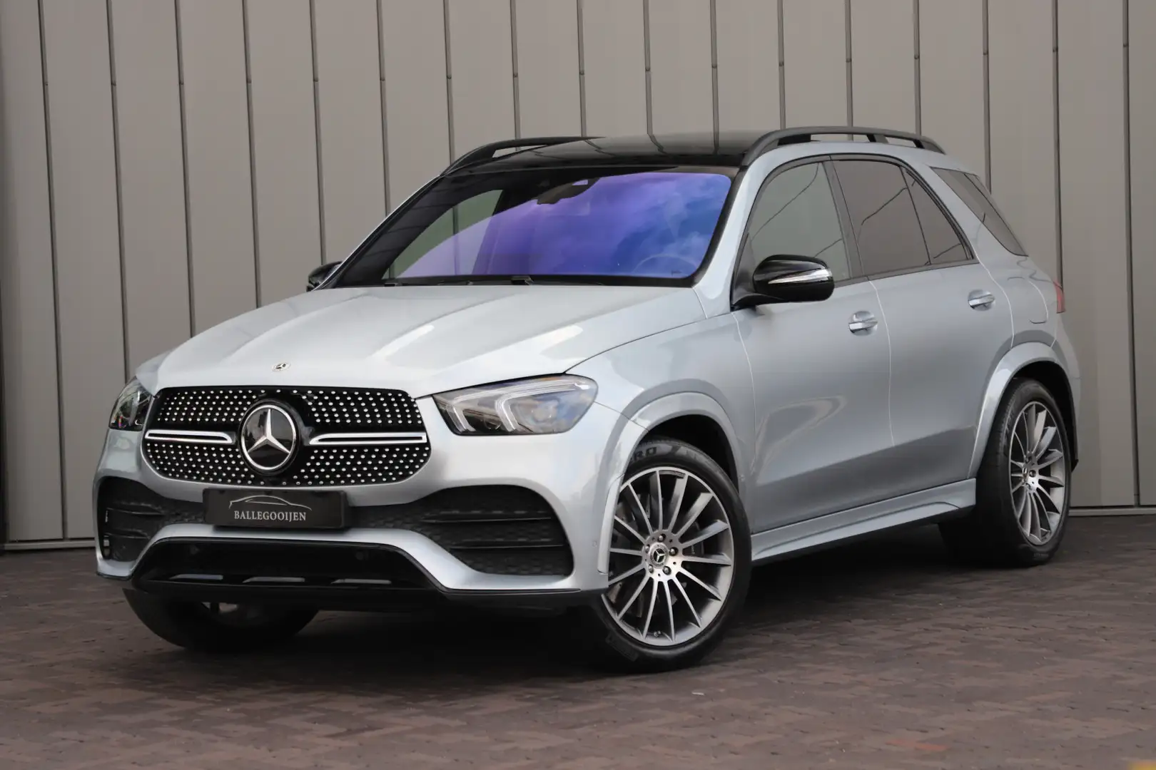 Mercedes-Benz GLE 350 350e AMG 4-Matic | 333PK | Pano | Sfeerverlichting Grijs - 1