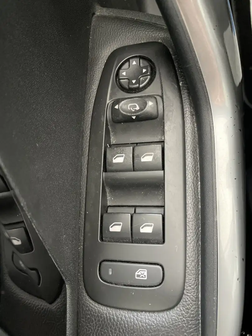 Peugeot 208 120ch BVM5 Féline - 2