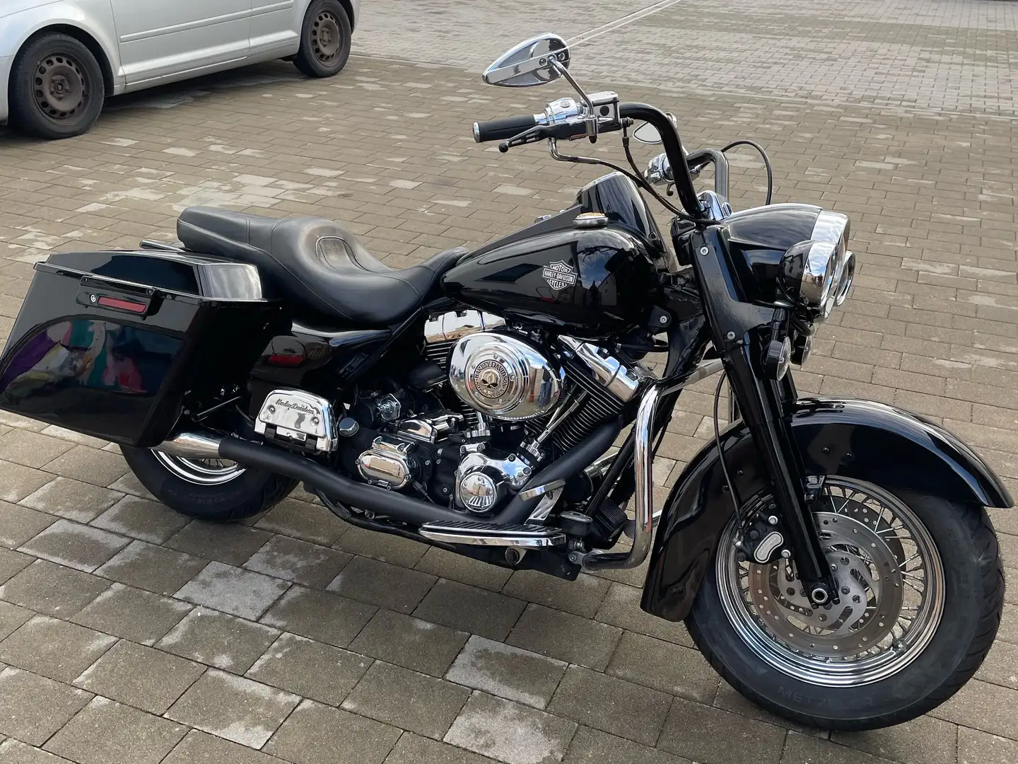 Harley-Davidson Road King Чорний - 1