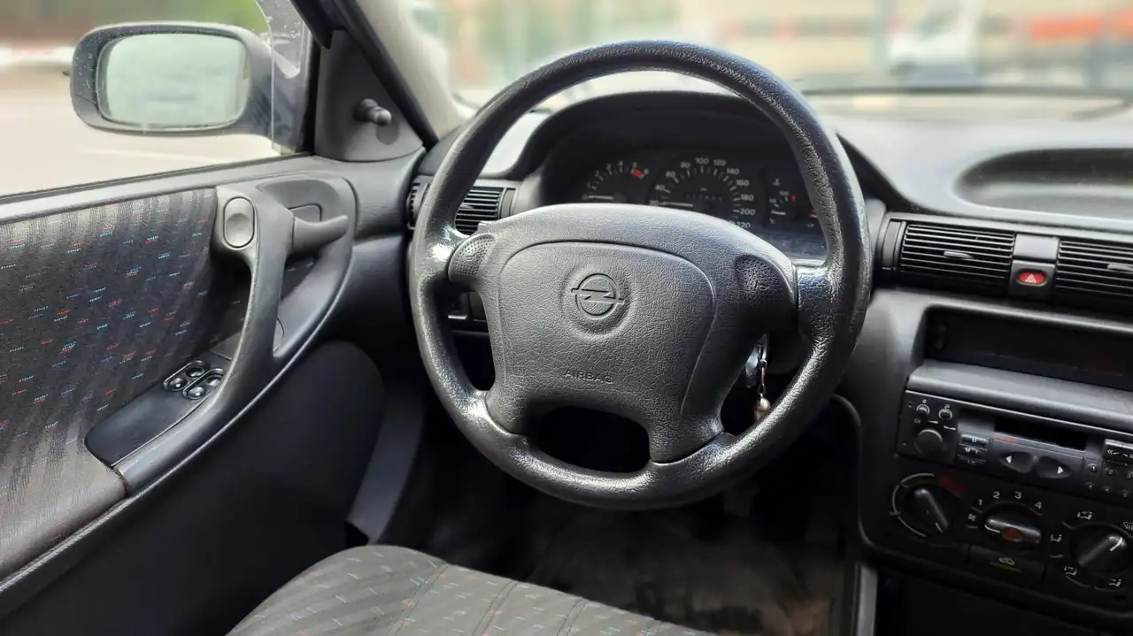 Opel Astra 1.7TD GL, foto 9