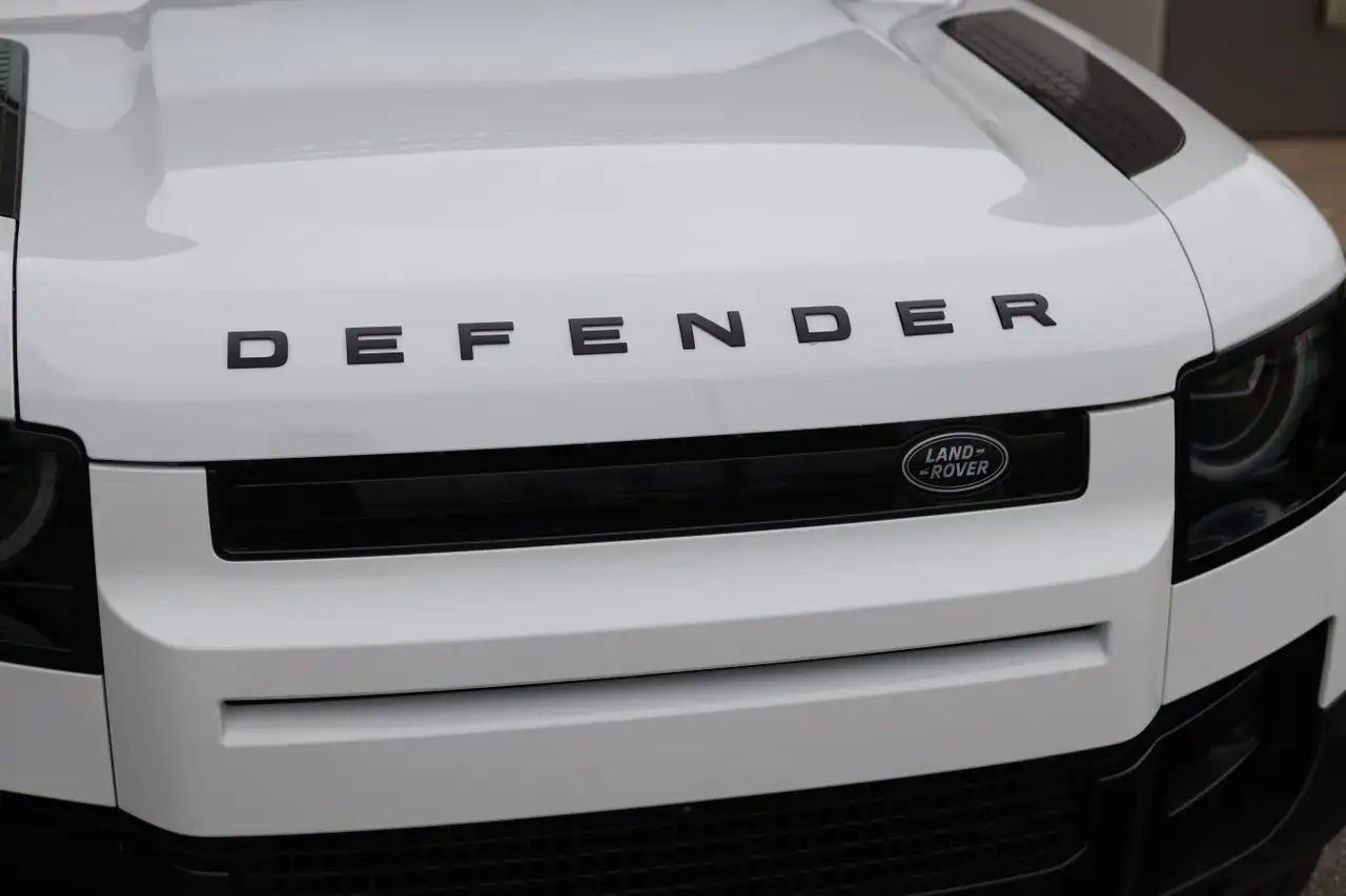 Land Rover Defender снимка Land Rover Defender