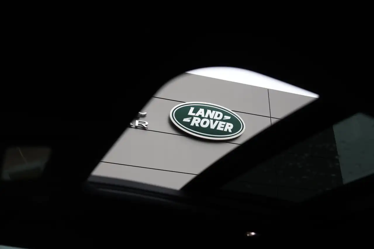 Land Rover Defender снимка Land Rover Defender