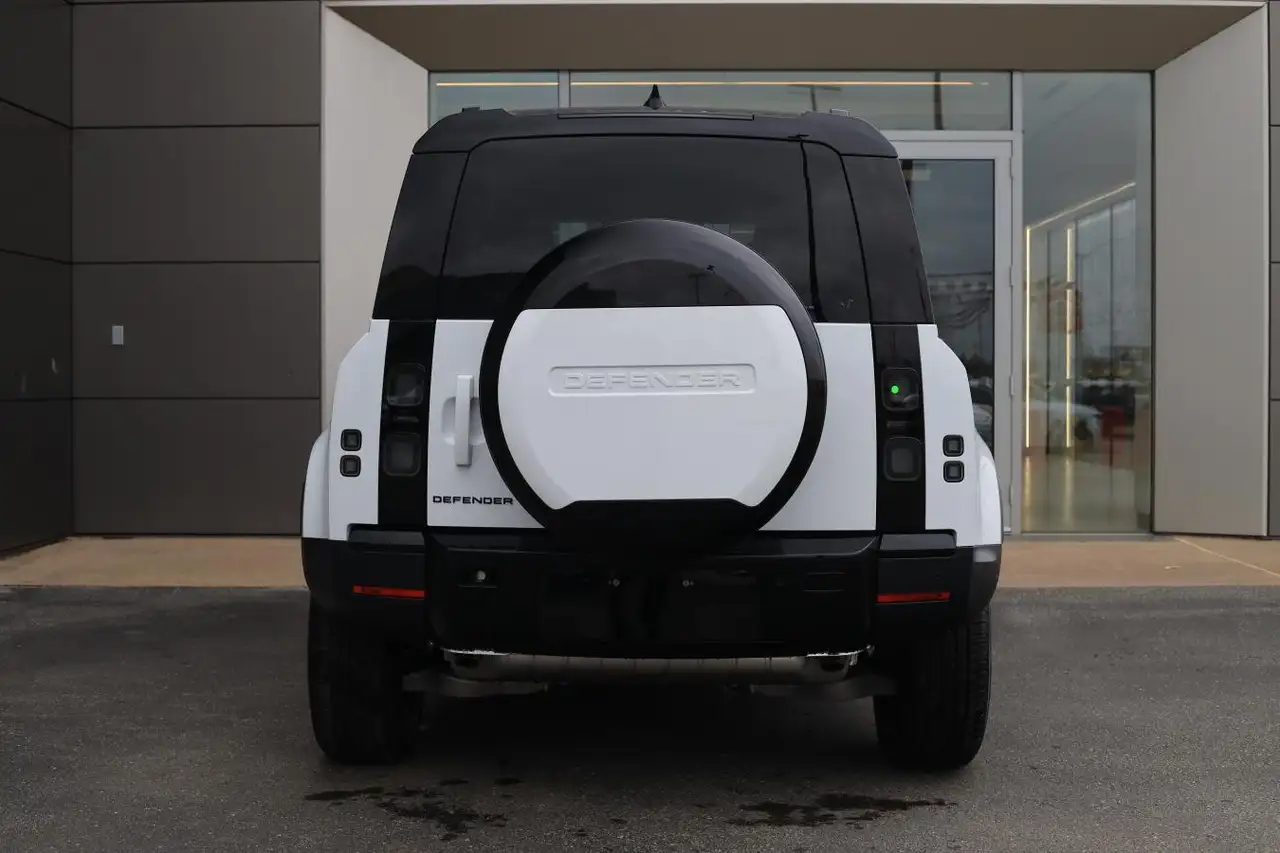 Land Rover Defender снимка Land Rover Defender