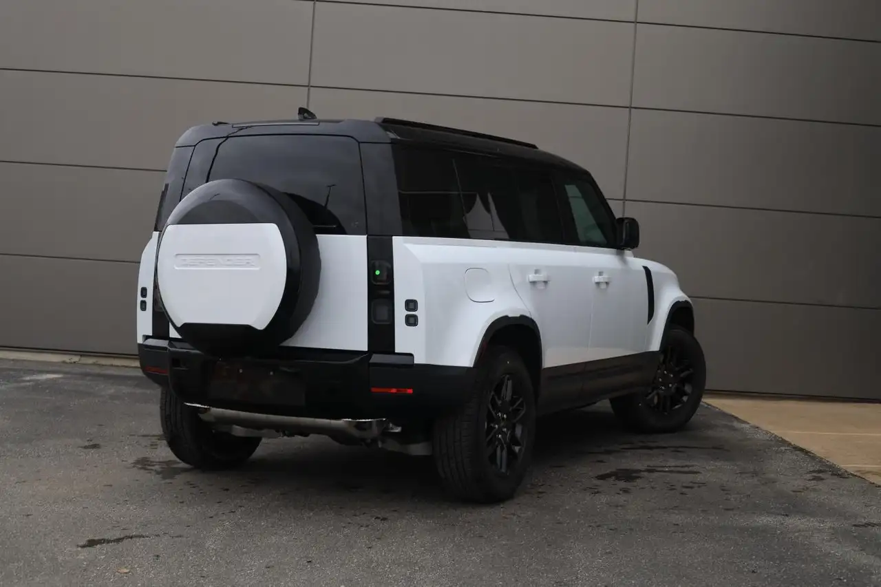 Land Rover Defender снимка Land Rover Defender