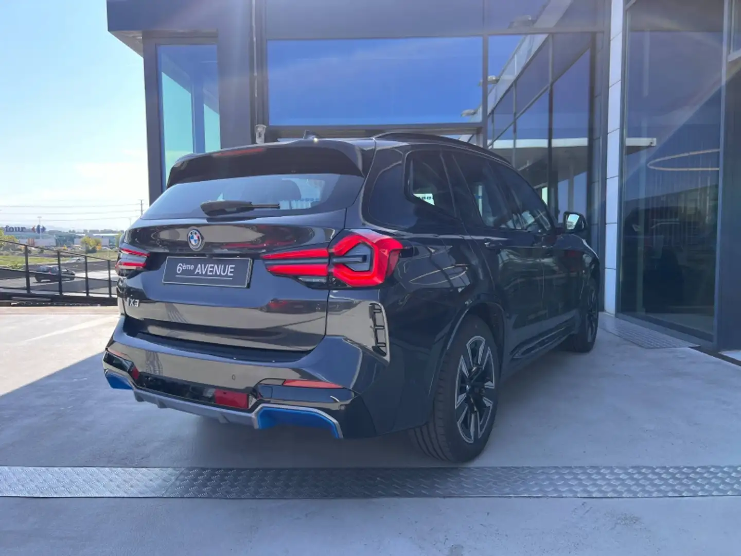BMW iX3 M sport 286ch Inspiring Gris - 2