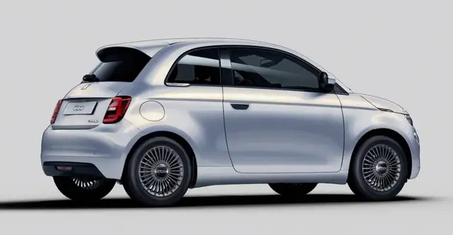 Fiat 500 view 3