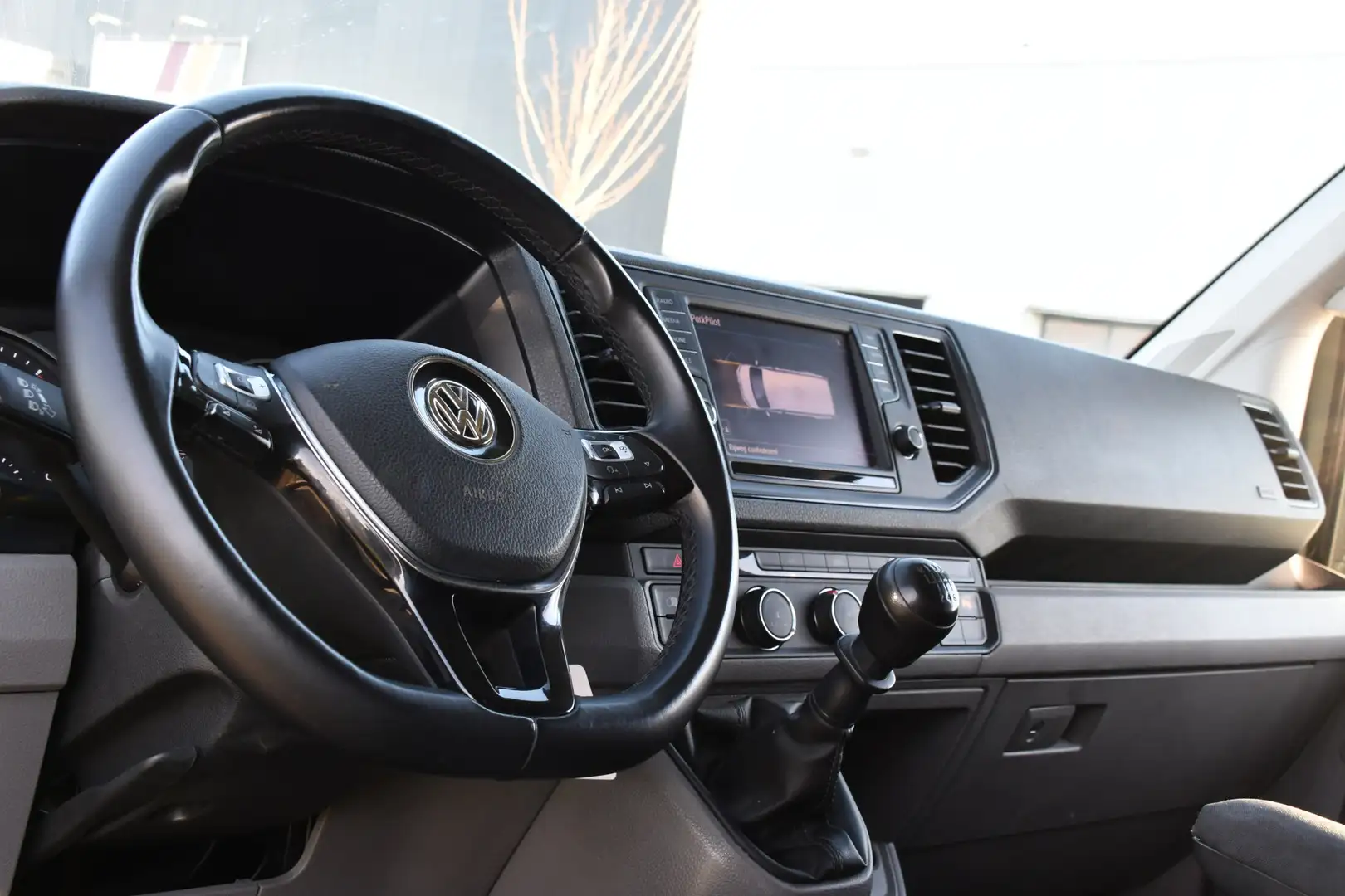 Volkswagen Crafter 35 2.0 TDI L3H2 Highline PB Edition Cruise, Carpla Gris - 2