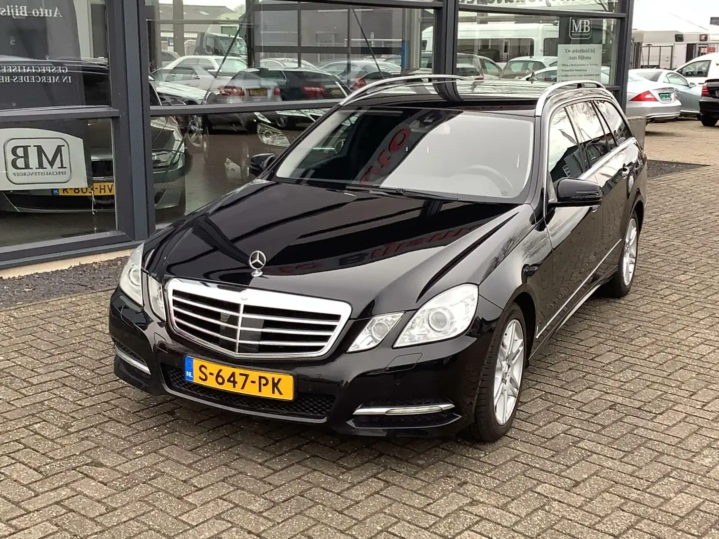 Mercedes-Benz E 200 Estate CGI Avantgarde zeer compleet, nette auto crna - 2