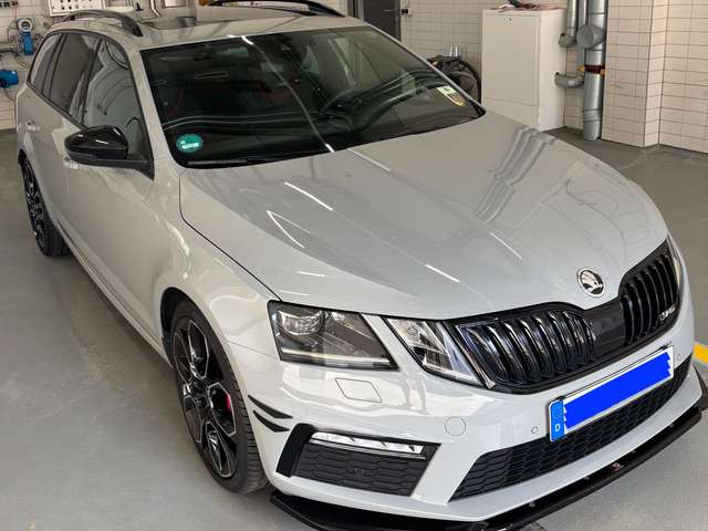 Imagine Skoda Octavia Octavia III Combi Combi 2.0 TSI DSG RS60