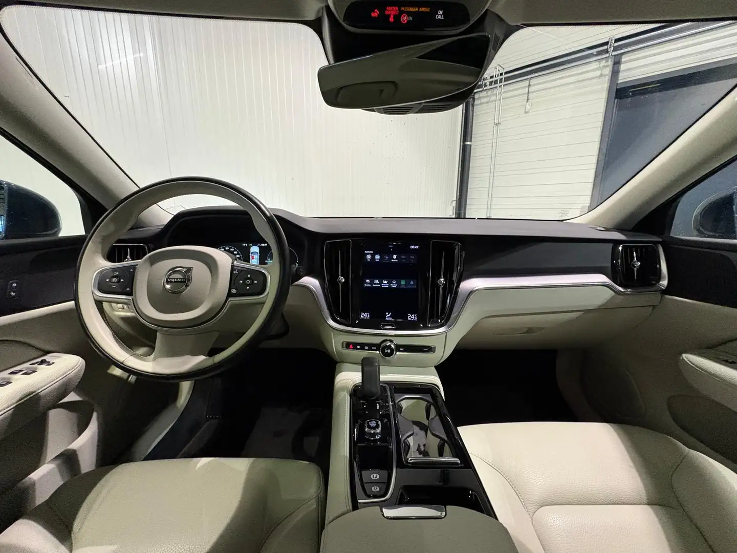 Volvo V60 T6 Aut. Plug-in Hybrid Inscription Leder ACC Panor Blauw - 2