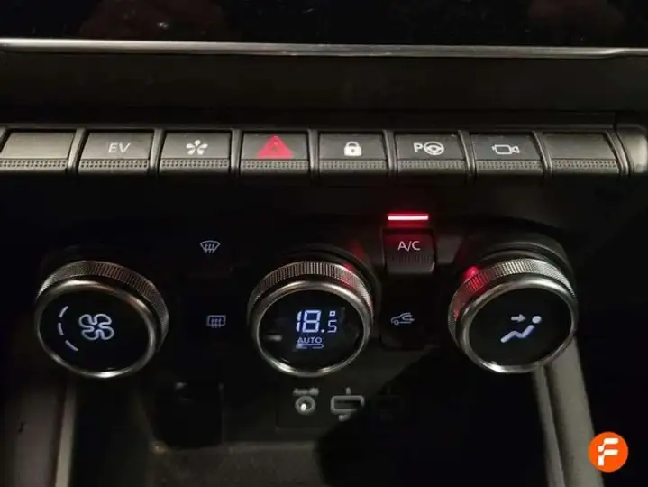 Renault Captur Zen E-TECH Híbrido enchufable (2021) 2021, foto 21