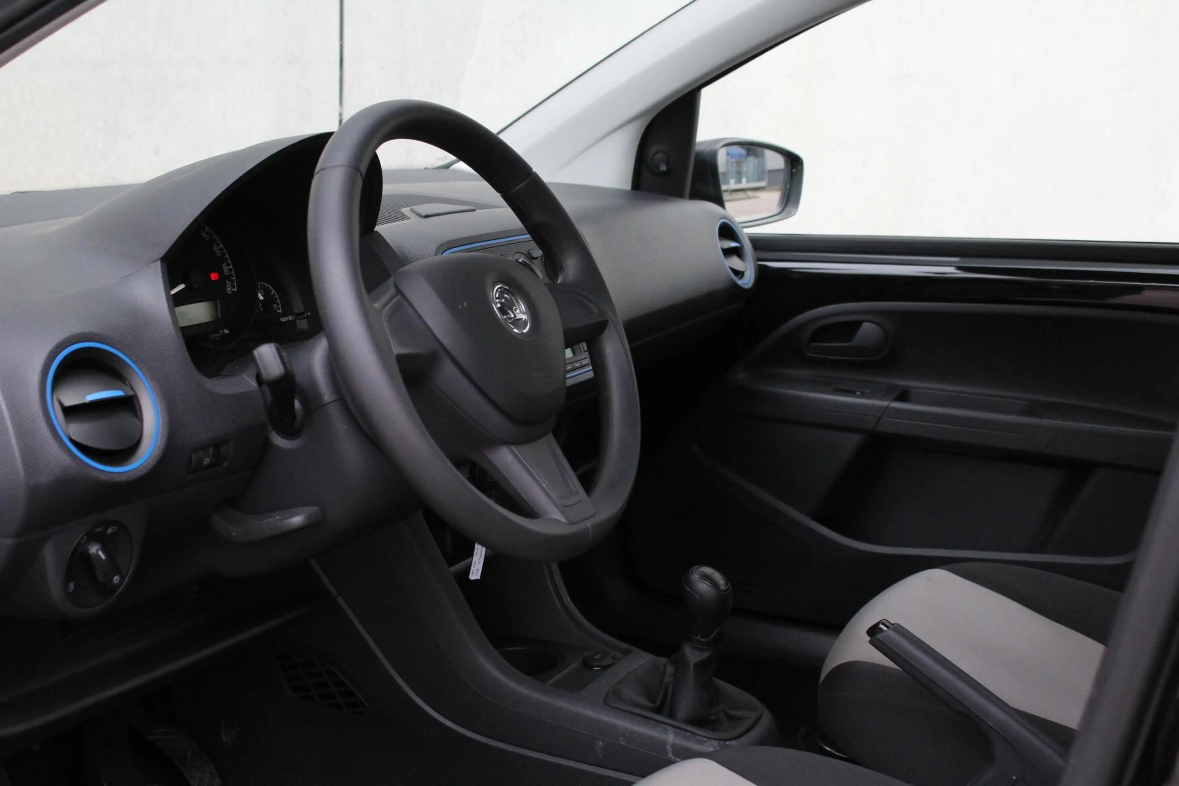 Skoda Citigo 1.0 Greentech Active Pro / 5-DRS / AIRCO / CENTR D — photo 7
