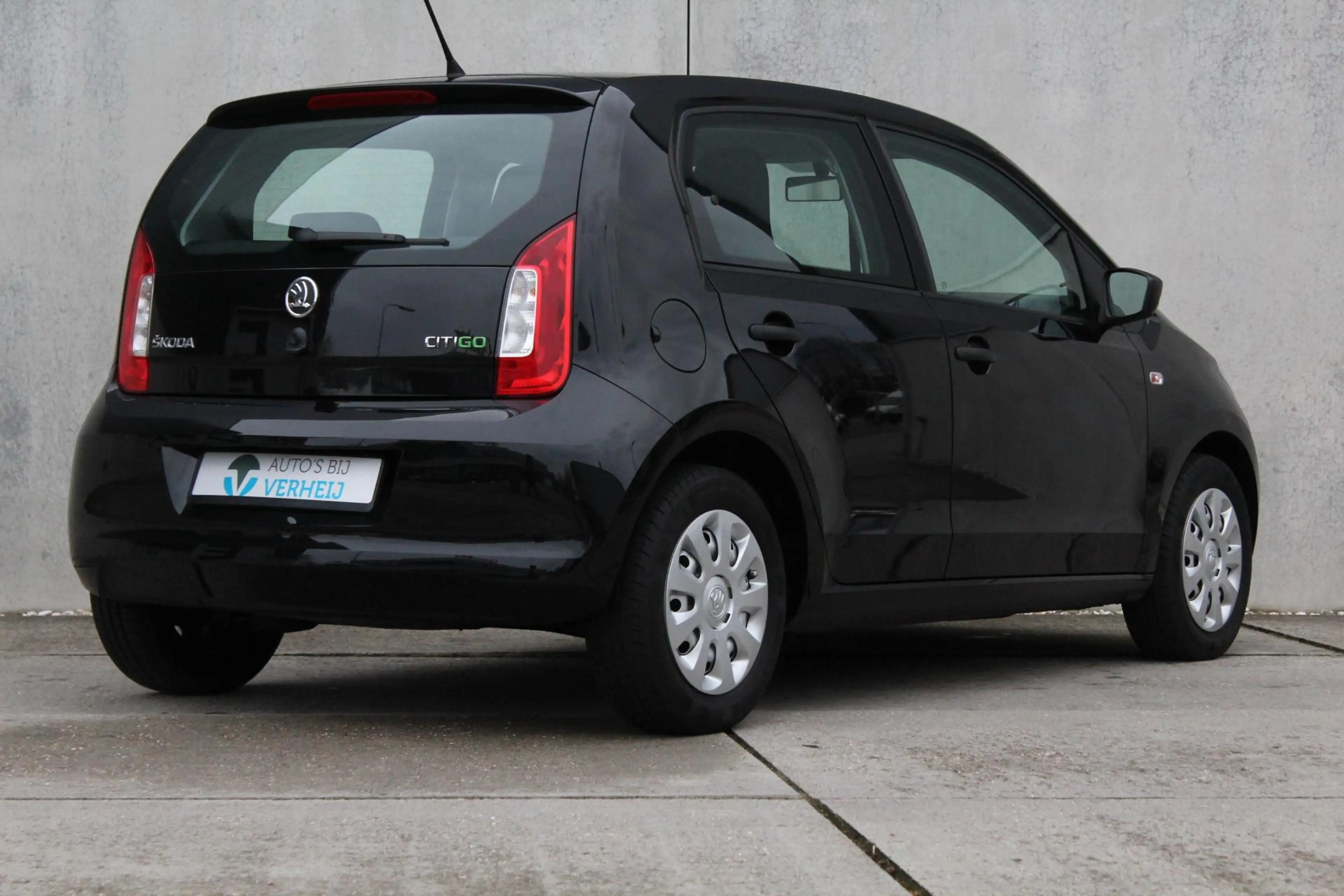 Skoda Citigo 1.0 Greentech Active Pro / 5-DRS / AIRCO / CENTR D — photo 4