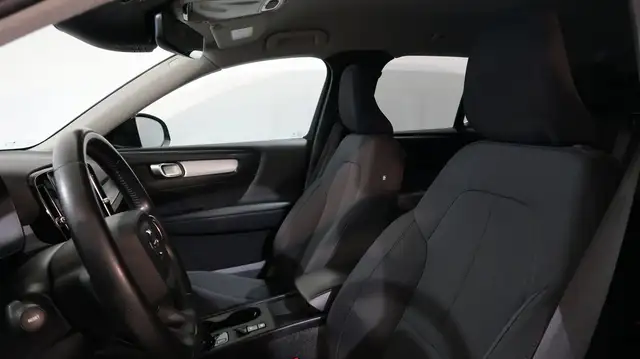 Volvo XC40 view 29