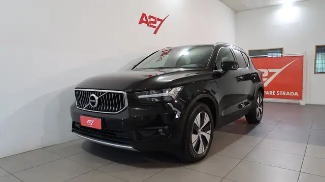 Volvo XC40 view 14