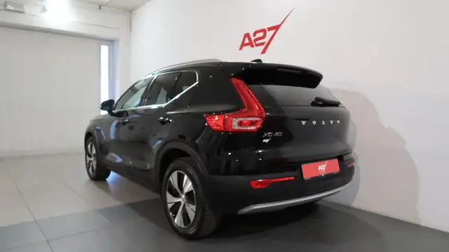 Volvo XC40 view 5