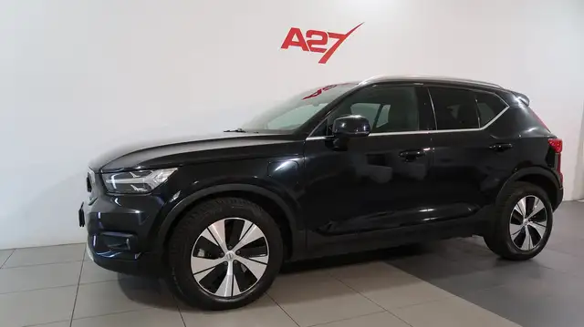 Volvo XC40 view 17
