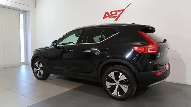Volvo XC40 view 19