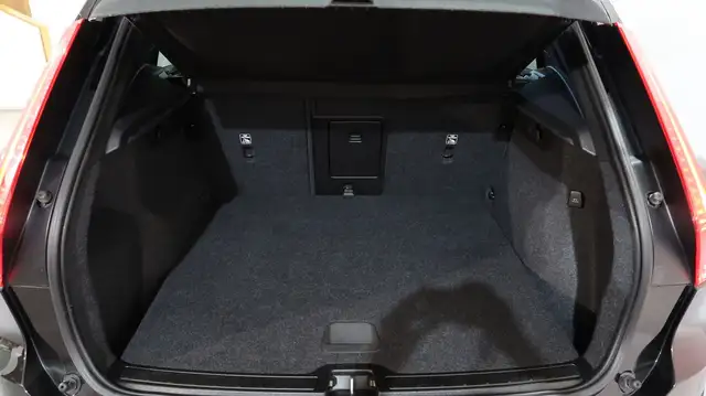 Volvo XC40 view 20