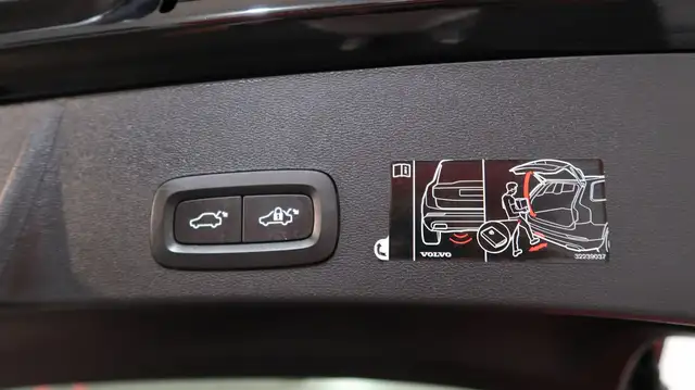 Volvo XC40 view 25