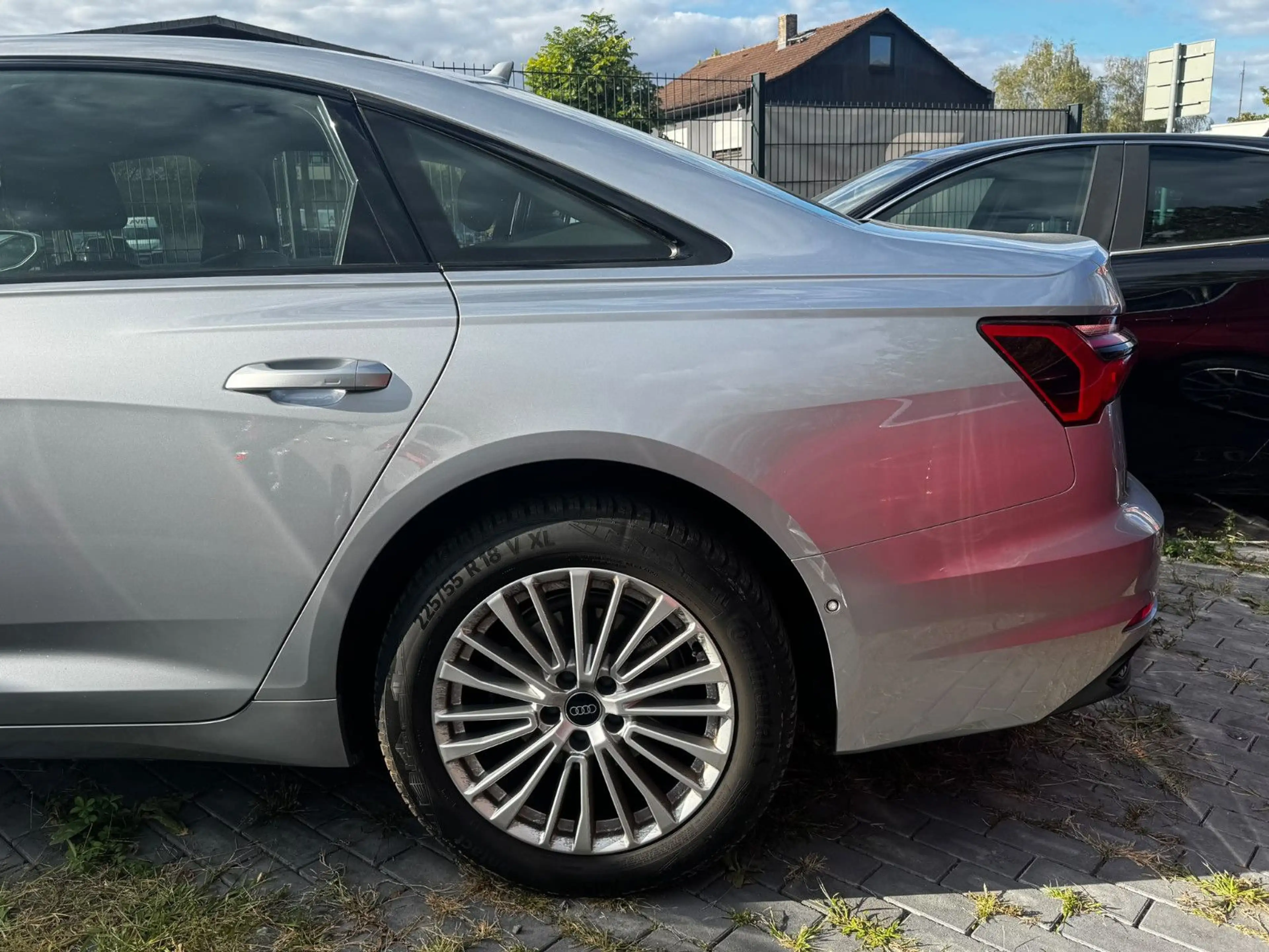 Audi A6 Lim. 40 TDI design — photo 8