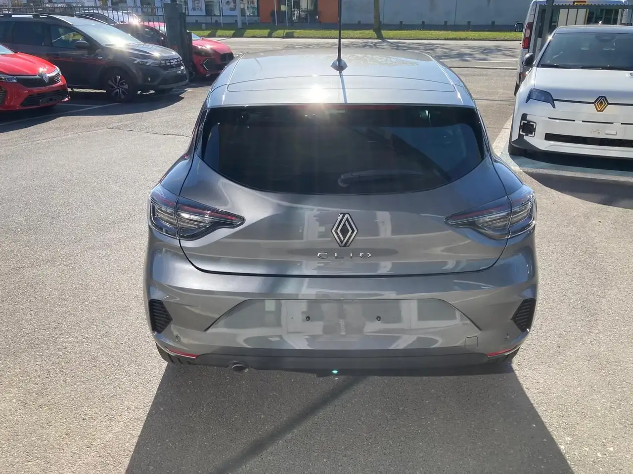 Renault Clio TCe Evolution 90 8