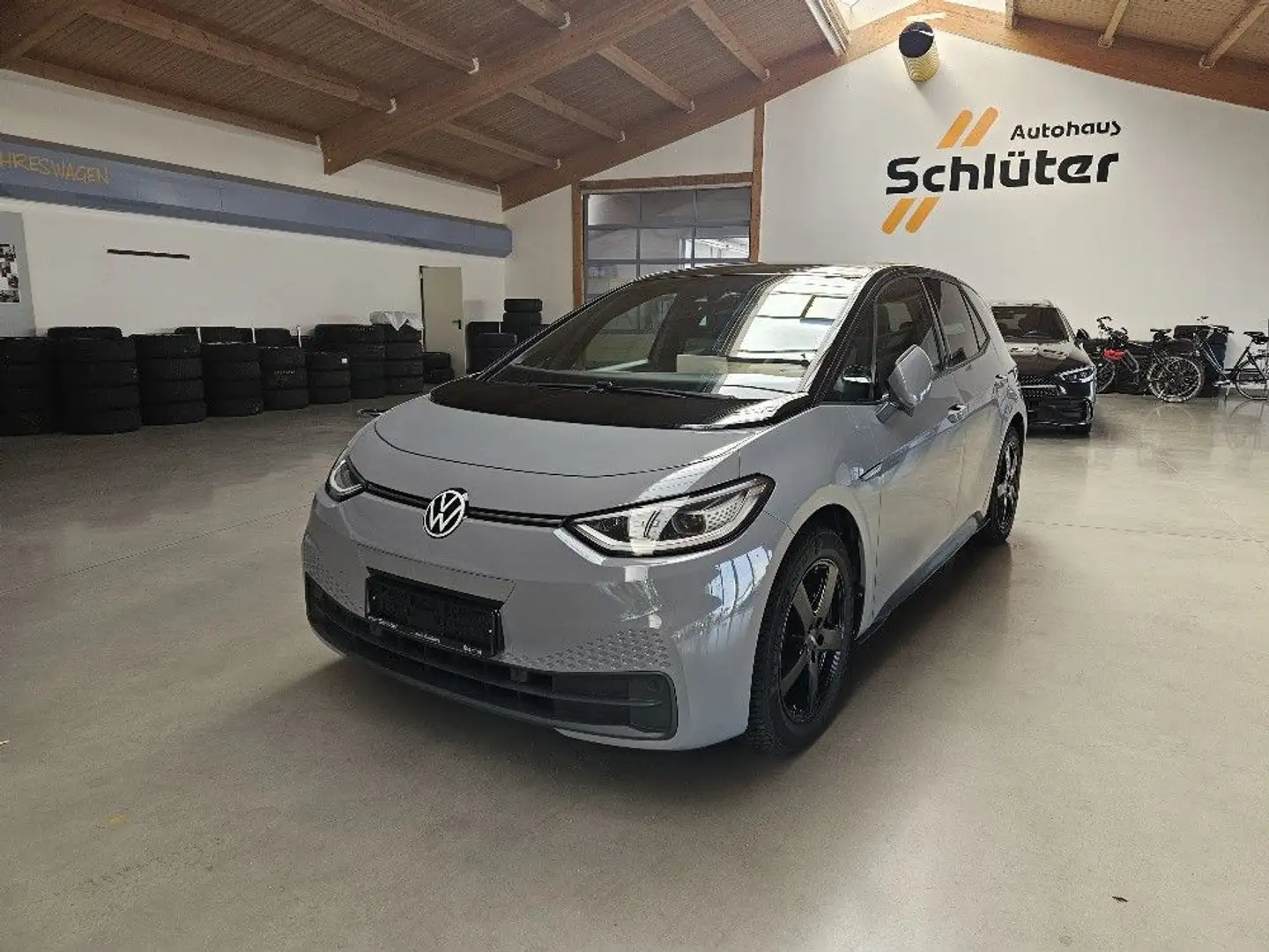 Volkswagen ID.3 Family Pro Performance,Matrix-LED+Wärmep. Grau - 1