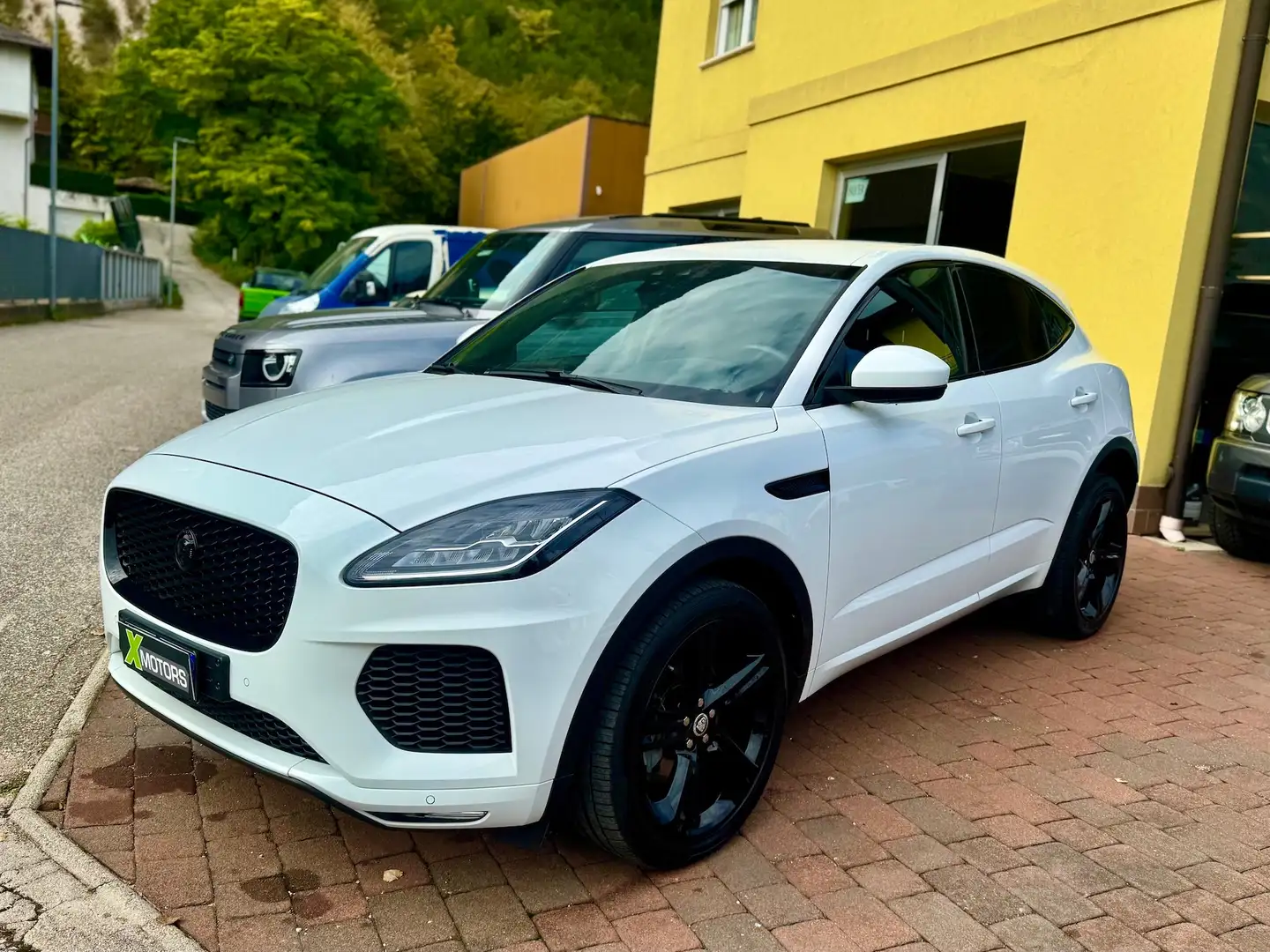 Jaguar E-Pace E-Pace 2017 2.0d i4 R-Dynamic S fwd 150cv Blanc - 1