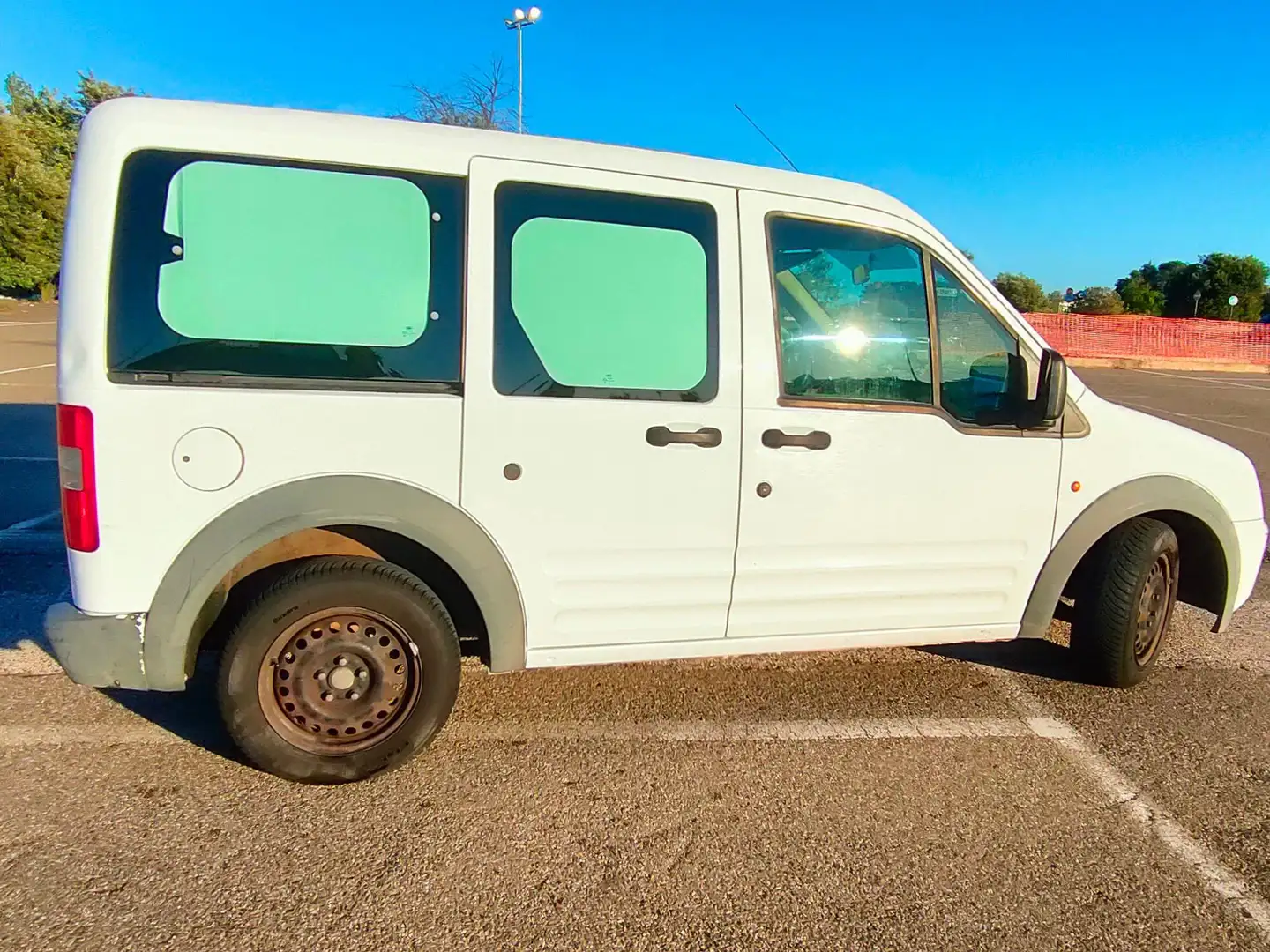 Ford Tourneo Connect glx White - 1