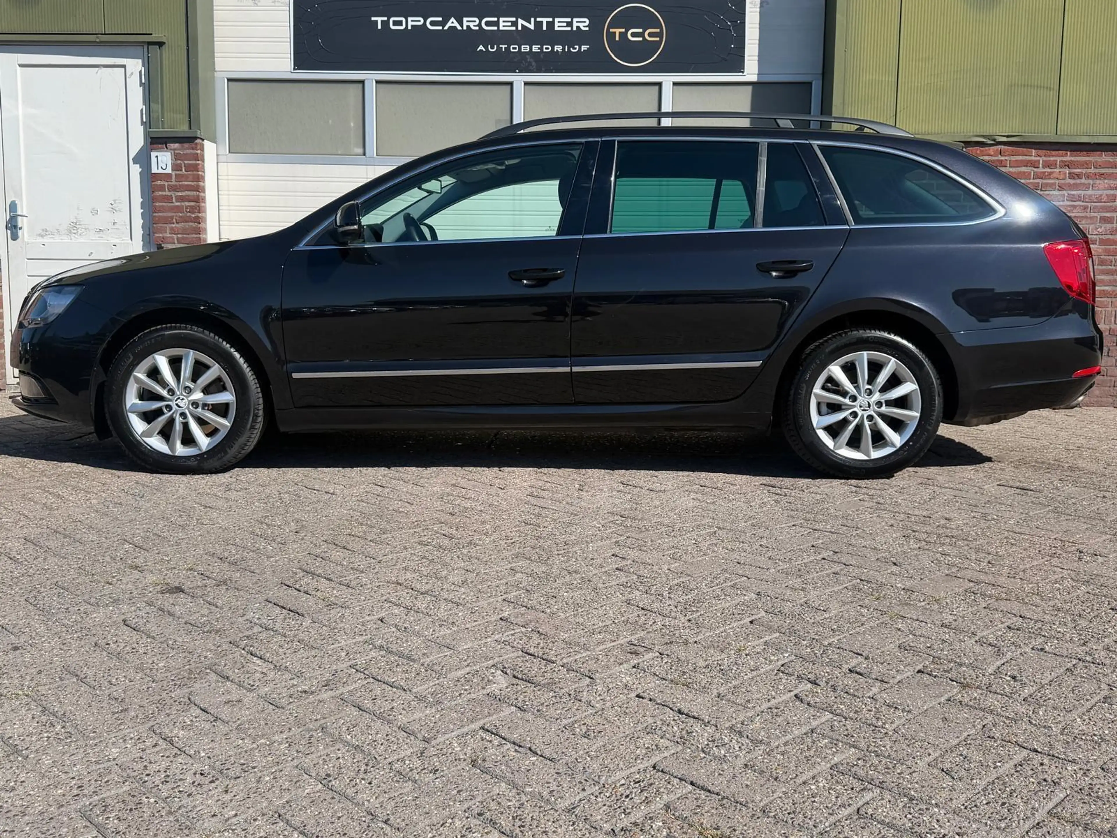 Skoda Superb Combi 1.8 TSI Ambition/AUT/PARKS/NAVI/APK/NAP — photo 4