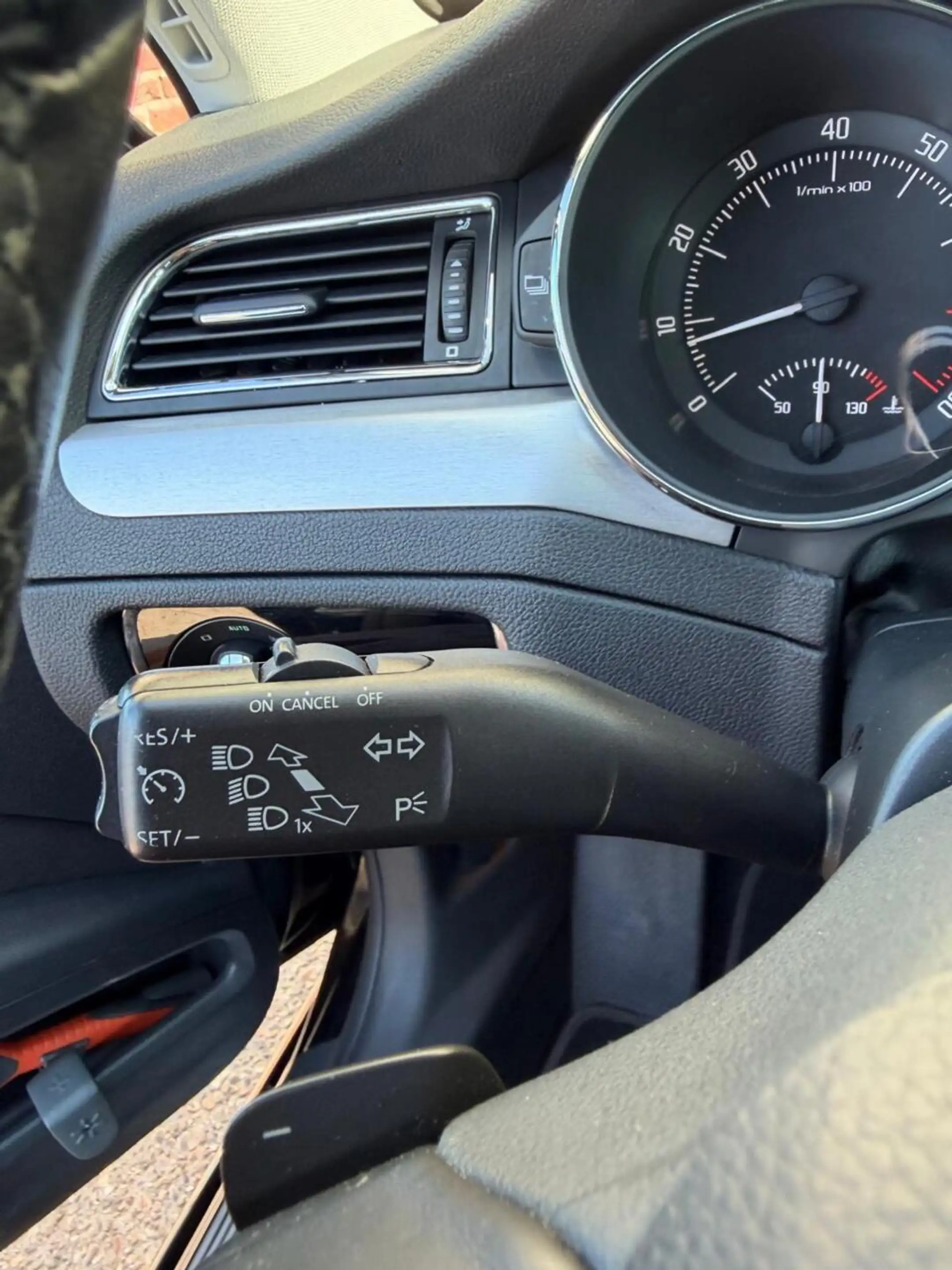 Skoda Superb Combi 1.8 TSI Ambition/AUT/PARKS/NAVI/APK/NAP — photo 20