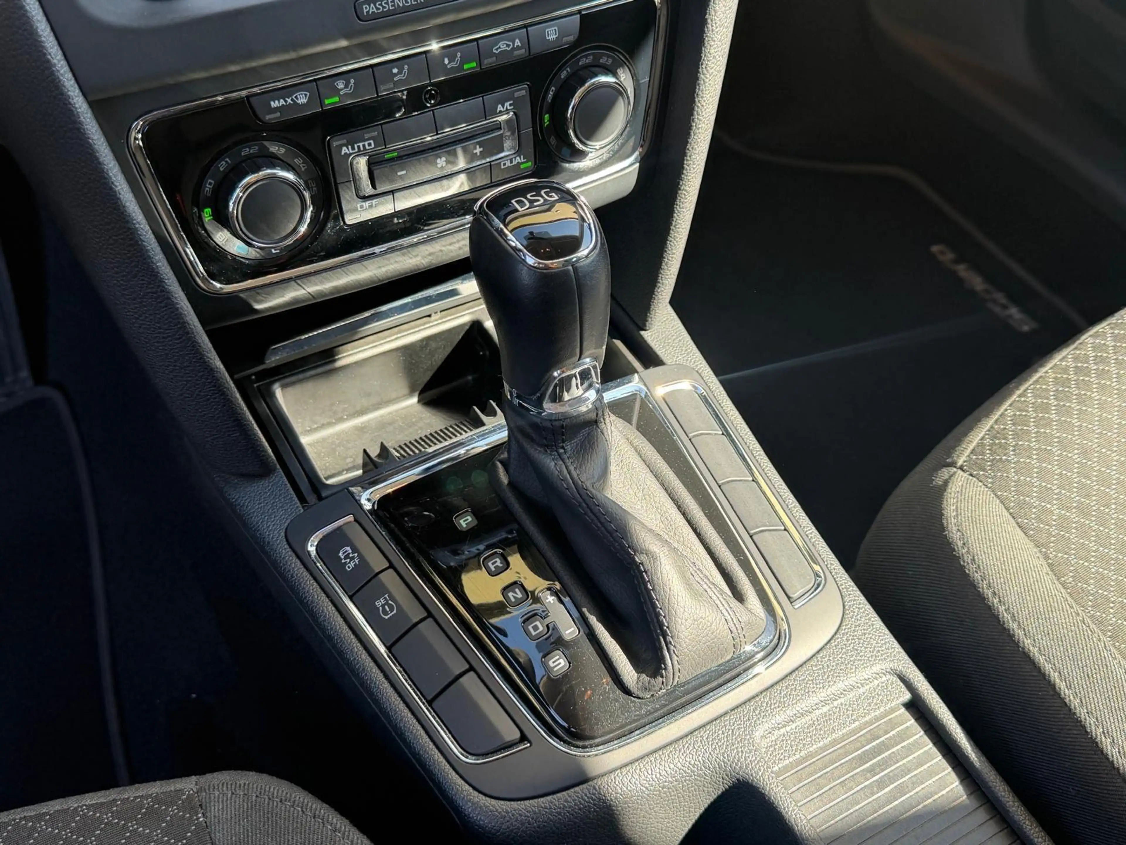 Skoda Superb Combi 1.8 TSI Ambition/AUT/PARKS/NAVI/APK/NAP — photo 19