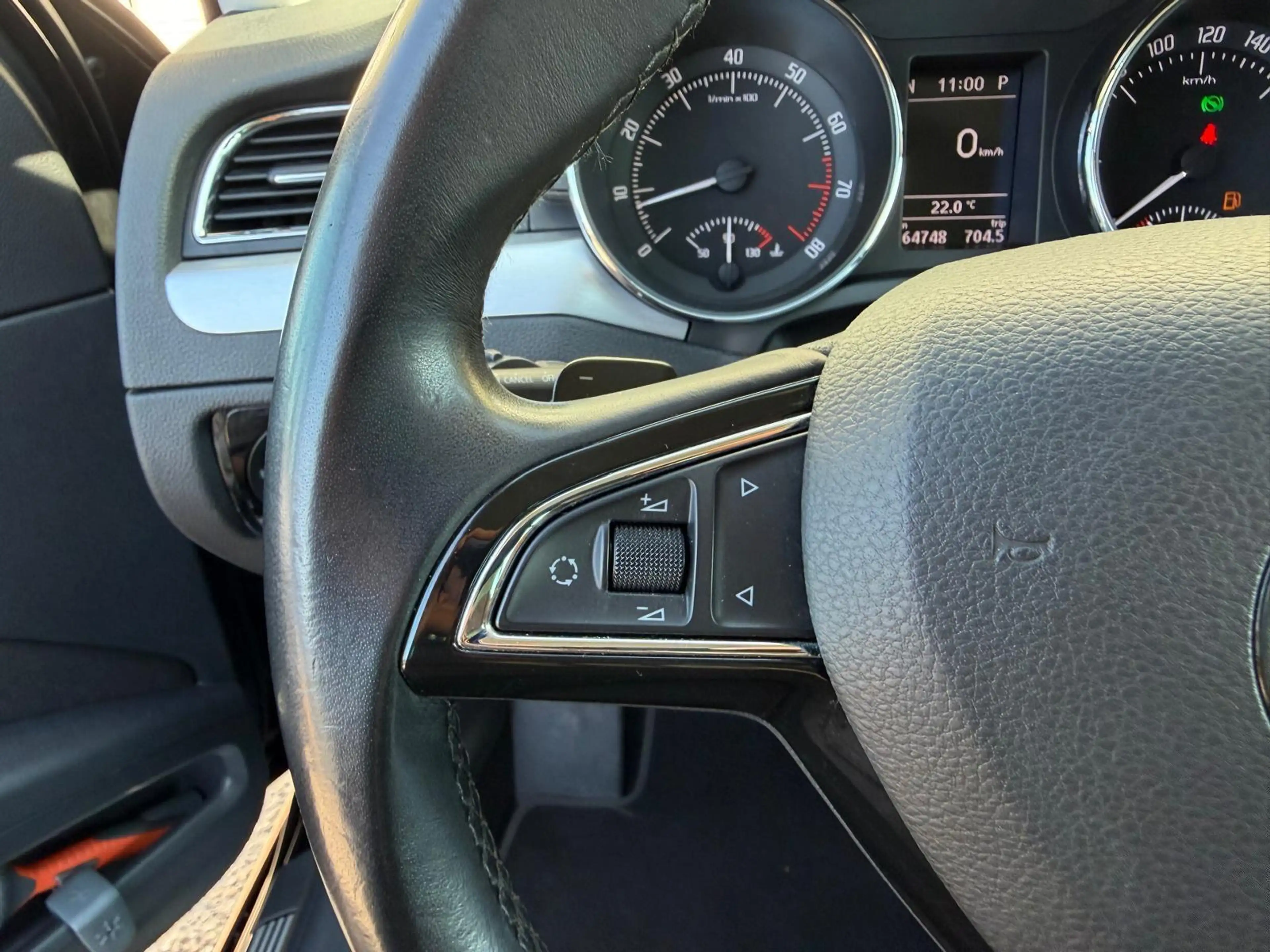 Skoda Superb Combi 1.8 TSI Ambition/AUT/PARKS/NAVI/APK/NAP — photo 14