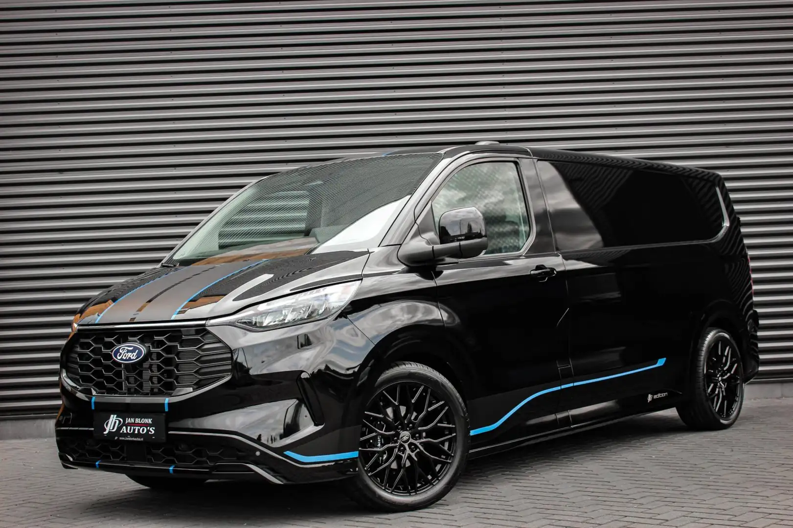 Ford Transit Custom 300 2.0 TDCI L2H1 Sport 170PK JB- EDITION / DRIVER Zwart - 1