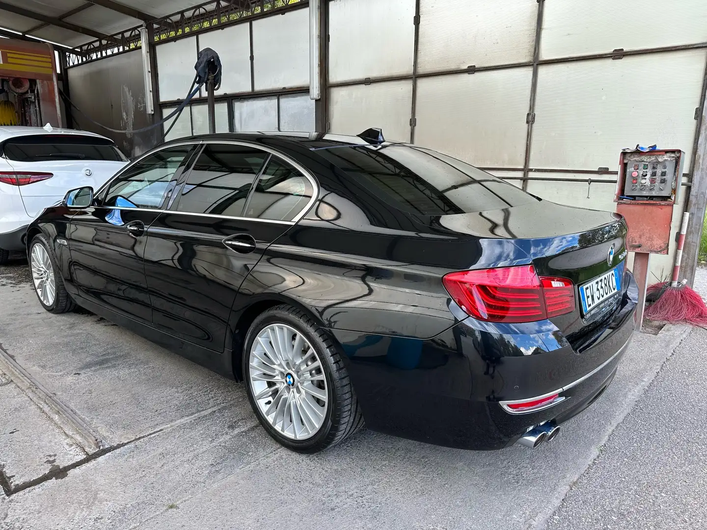 BMW 520 520d Luxury 184cv E6 Nero - 2