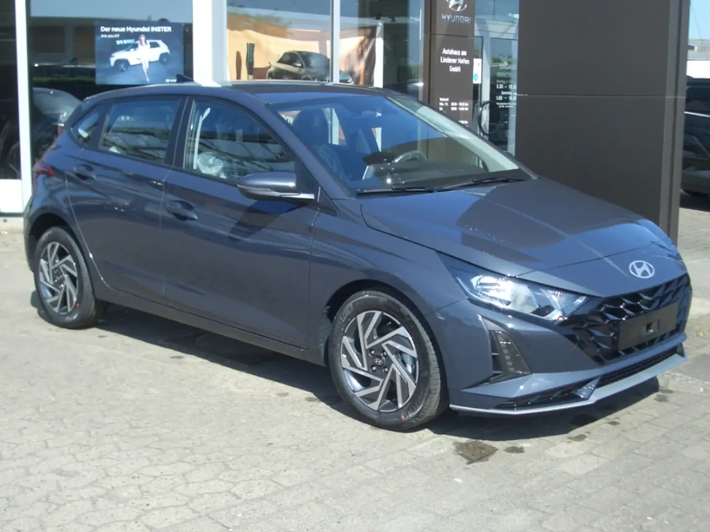 Hyundai i20 Facelift MJ25 1.0 DCT Automatik Trend AKTION! Grau - 1