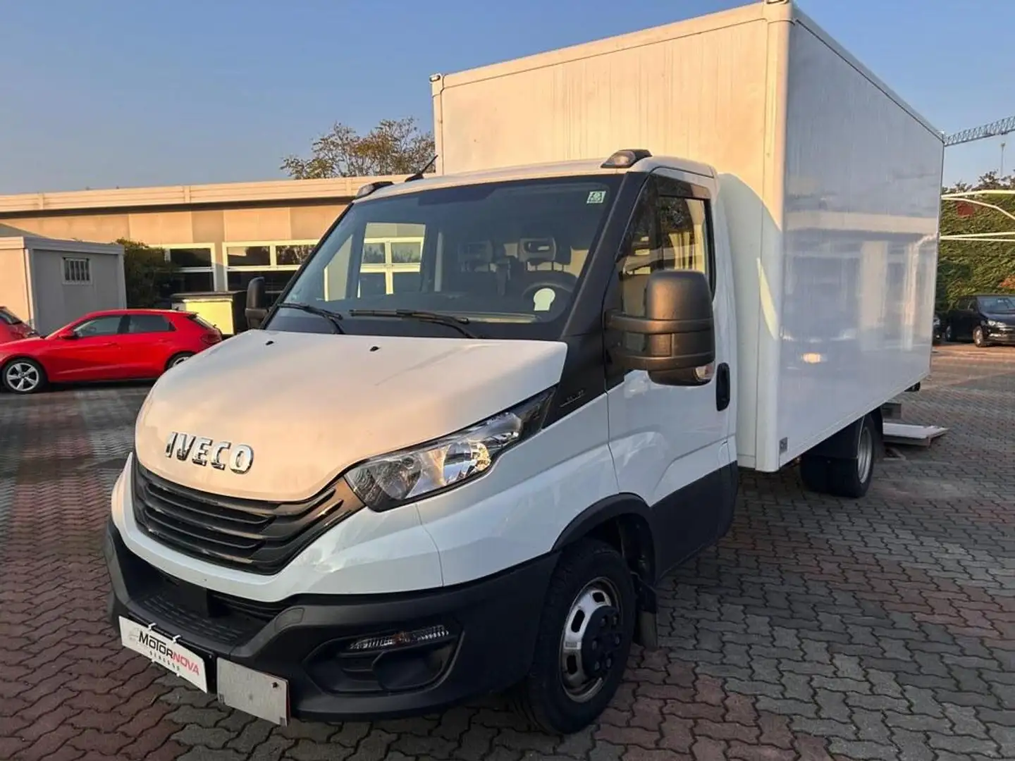 Iveco Daily Daily 35 - 160 con sponda idraulica Blanc - 1