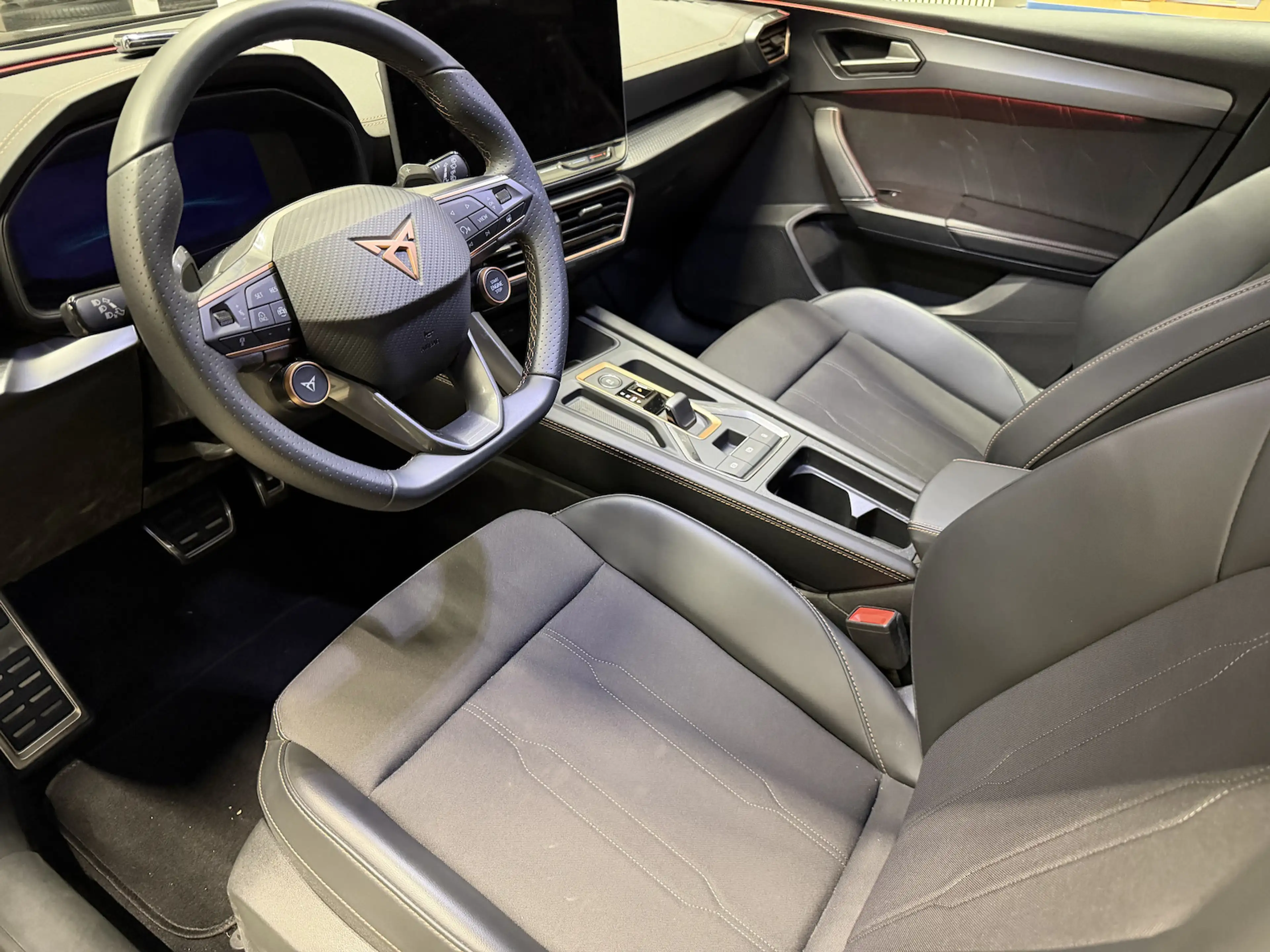 CUPRA Leon ST 1.5eTSI DSG AHK Assist XL Navi Matrix — photo 6