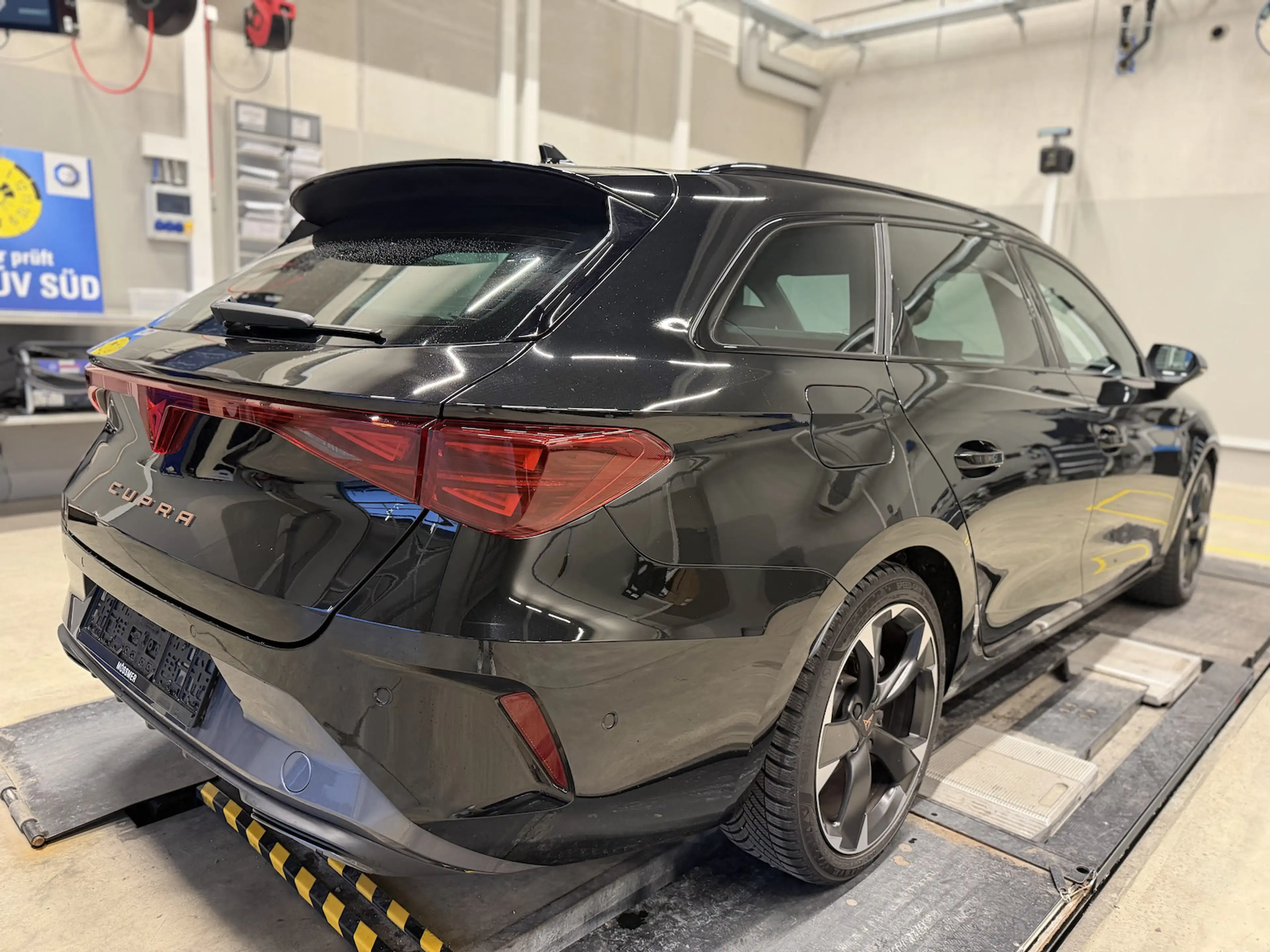 CUPRA Leon ST 1.5eTSI DSG AHK Assist XL Navi Matrix — photo 4