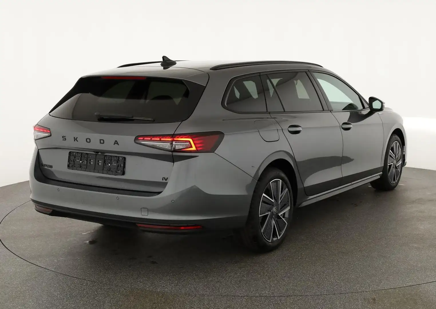 Skoda Superb Combi 1.5 TSI iV 150 kW Sportline DSG Sportline... Grau - 2
