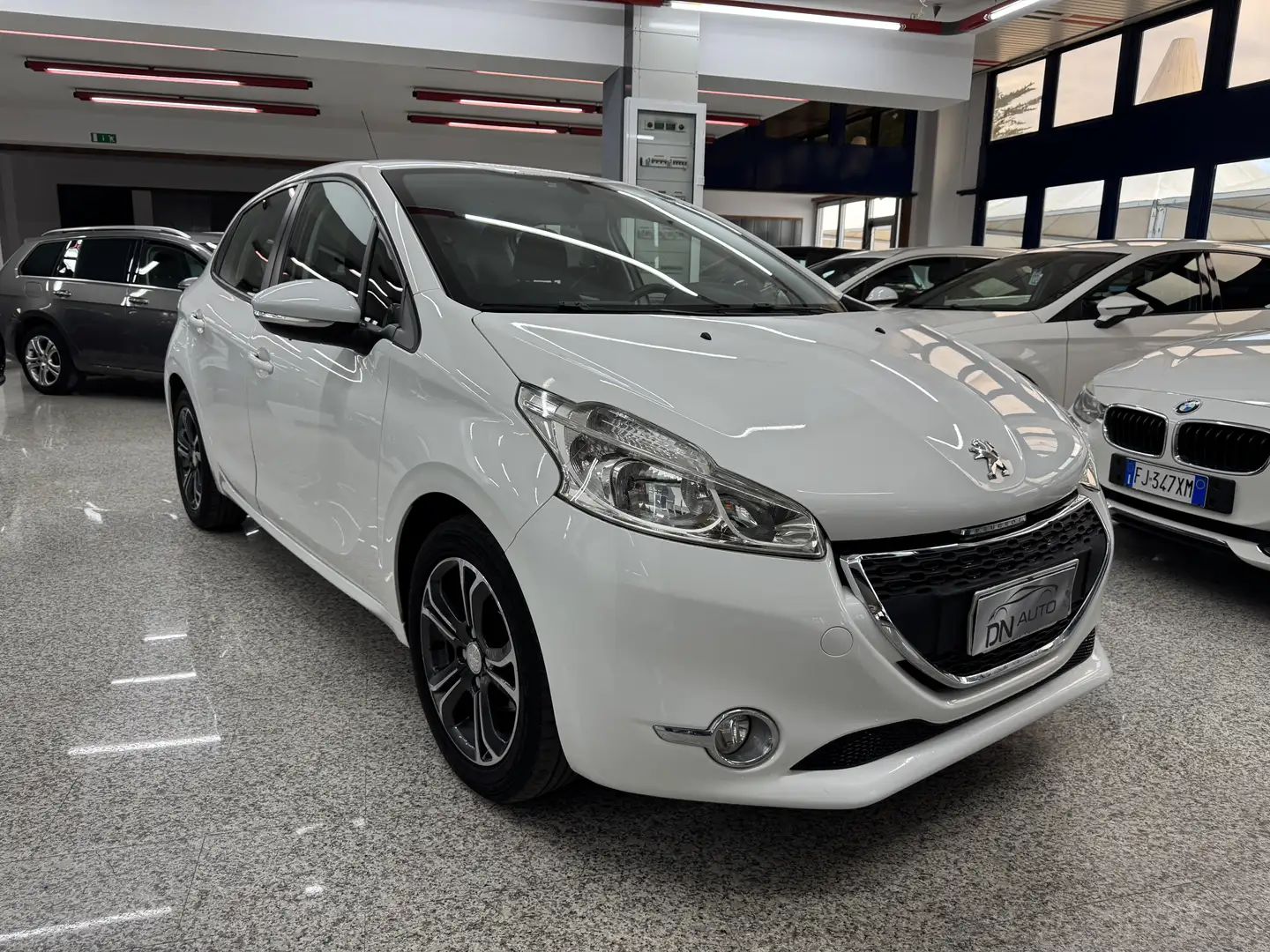 Peugeot 208 208 5p 1.4 hdi 8v Allure Blanc - 2