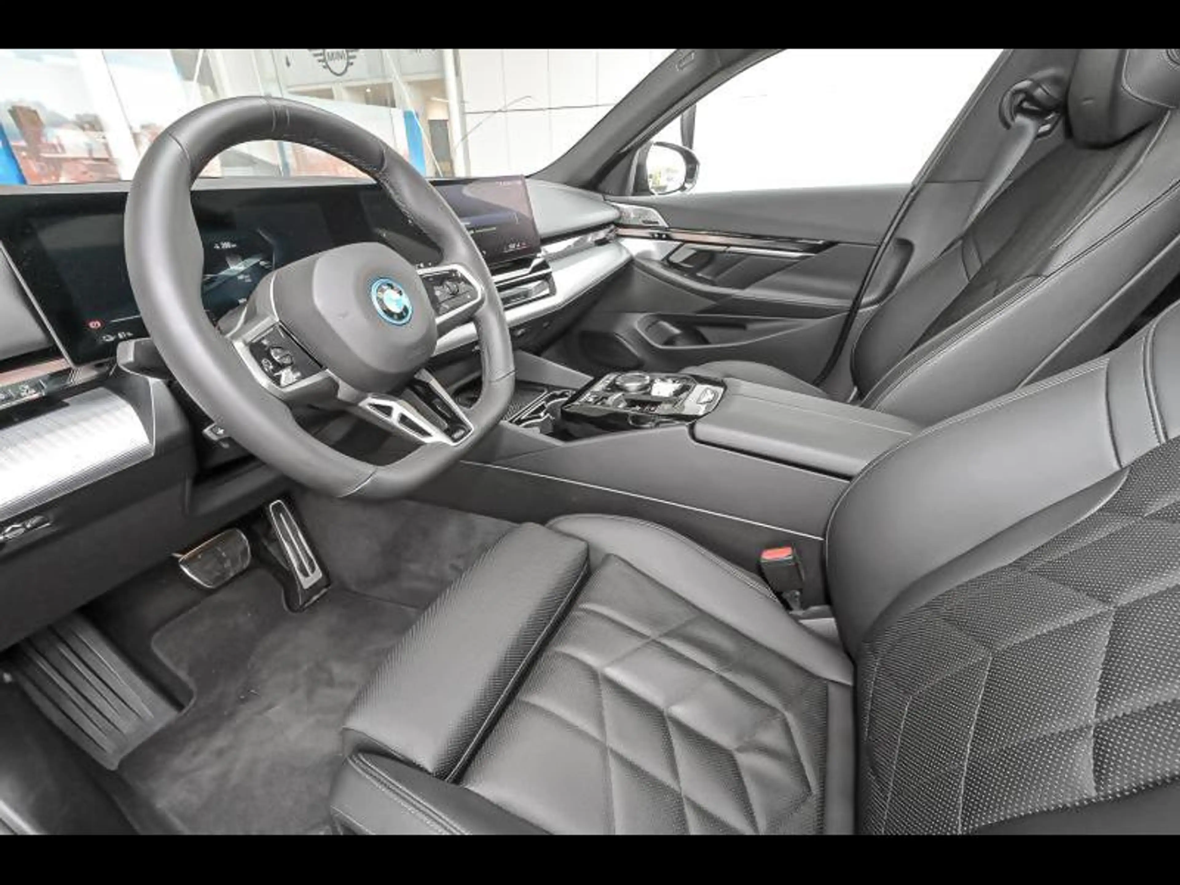 BMW i5 eDrive40 M Sportpakket — photo 6
