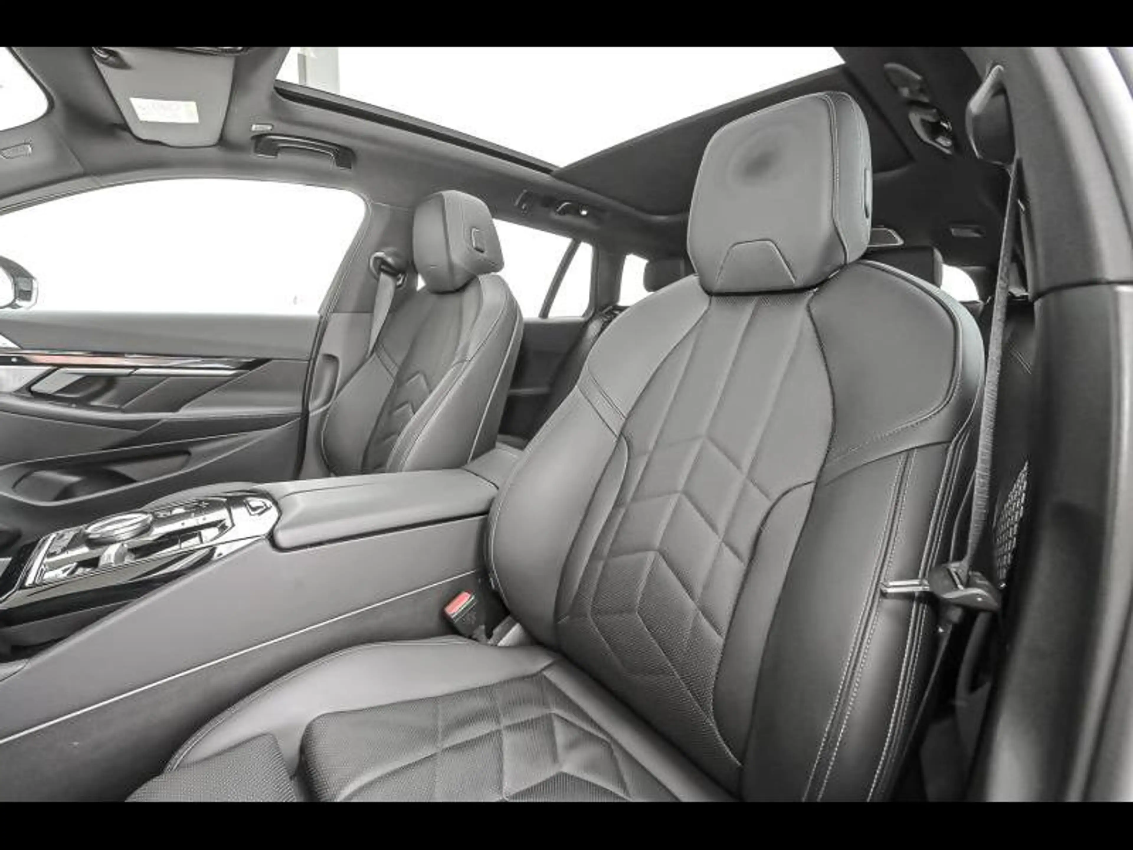 BMW i5 eDrive40 M Sportpakket — photo 20